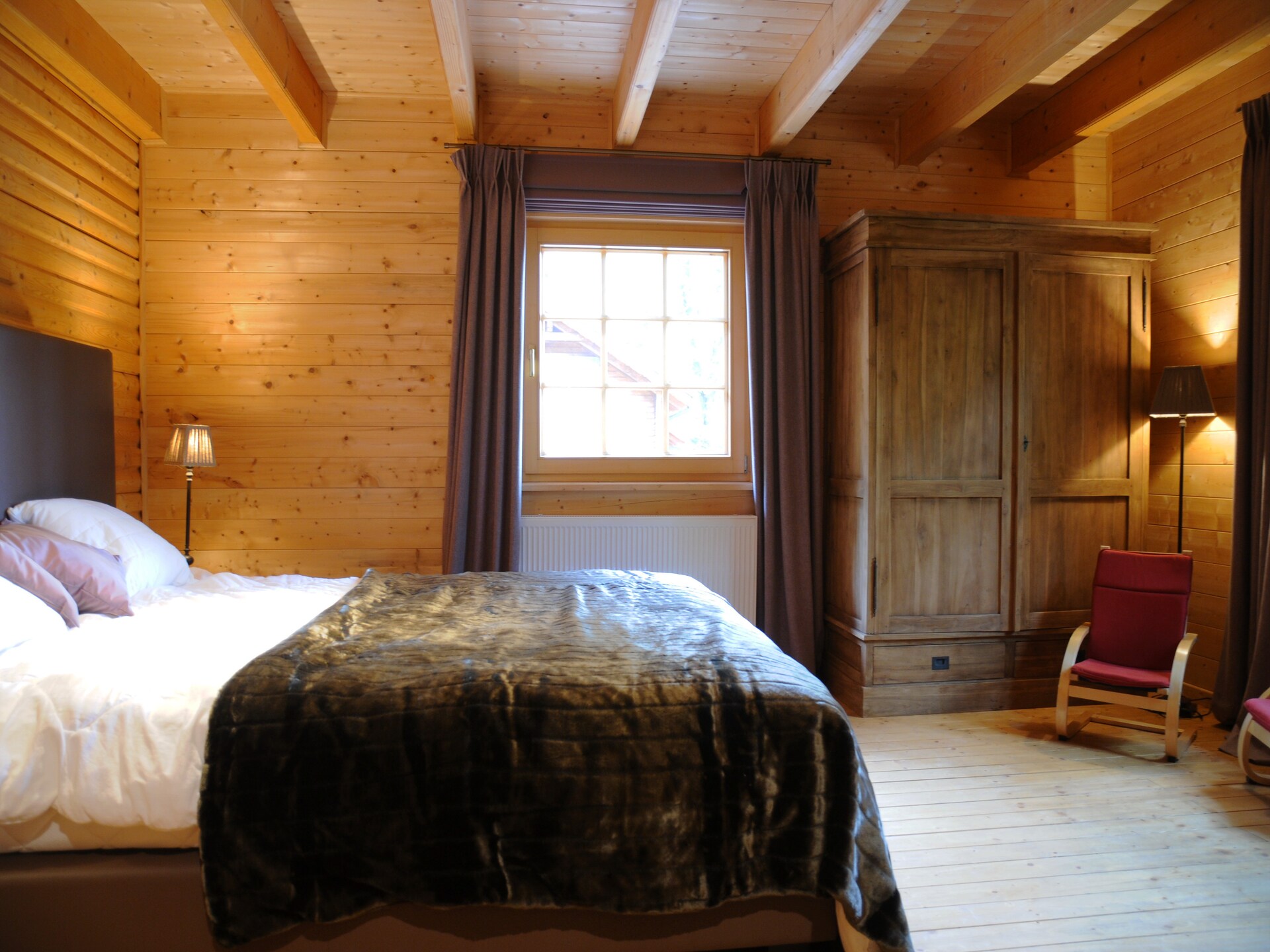 12-persoons chalet met houtkachel en speeltuin in Bomal-Sur-Ourthe - foto 14