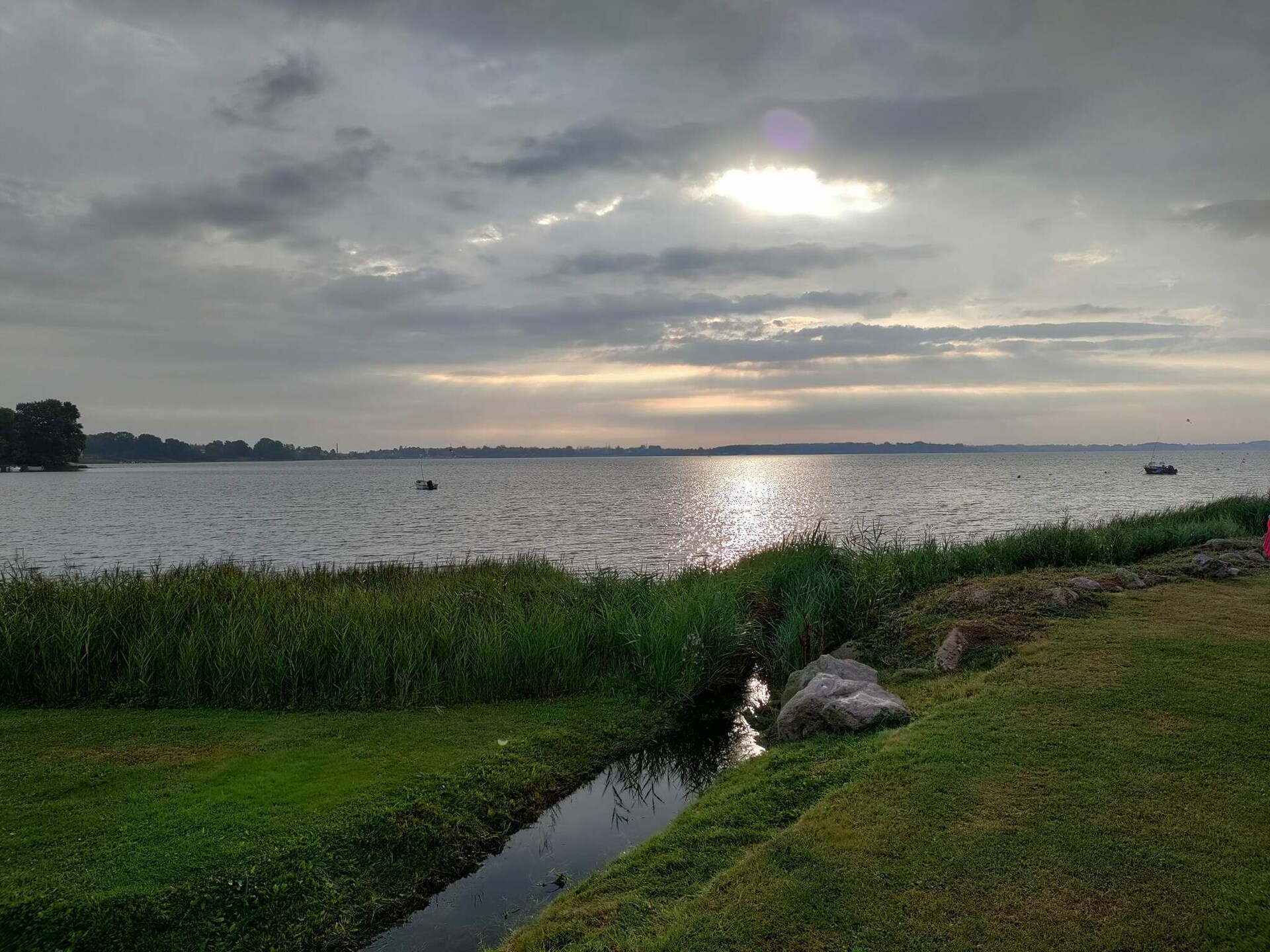 Aan zee: Modern appartement in Gråsten met uitzicht op de Förde - foto 13