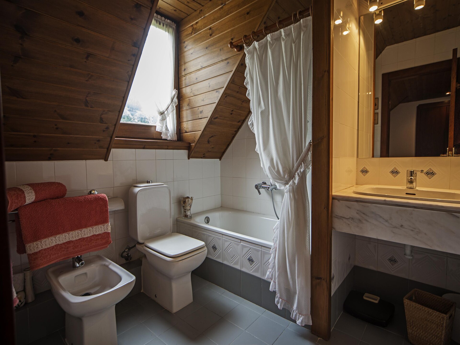 Casa Pepe 10: Ruim stenen huis met tuin en bergzicht in Vielha - foto 40