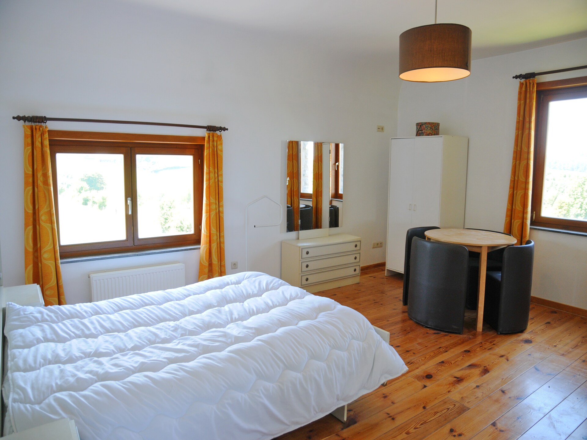 9-persoons natuursteenwoning met sauna en veranda in Bonsin - foto 3