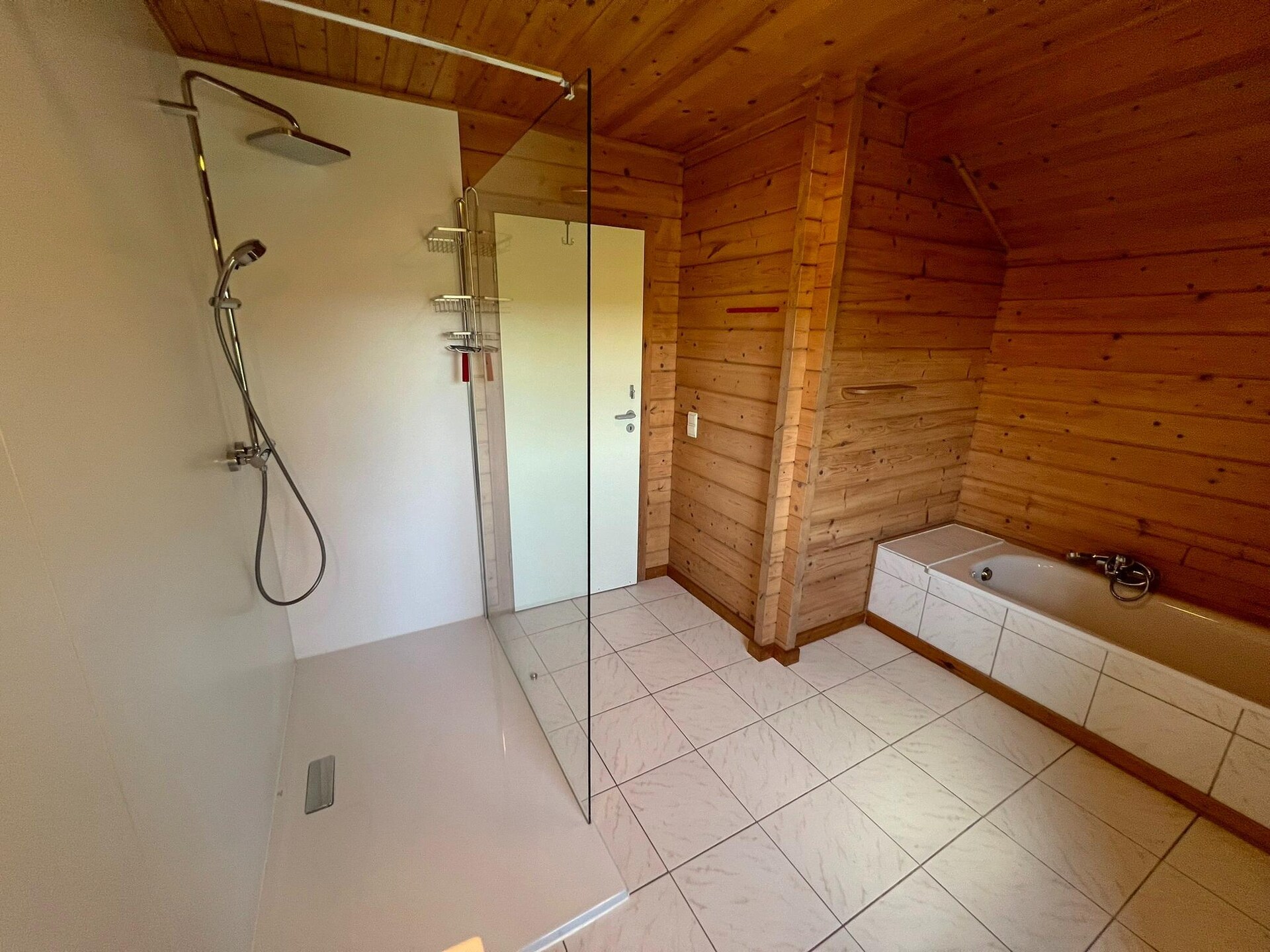 Ruim rolstoeltoegankelijk chalet voor 10 personen met uitzicht over het Ourthedal - foto 13