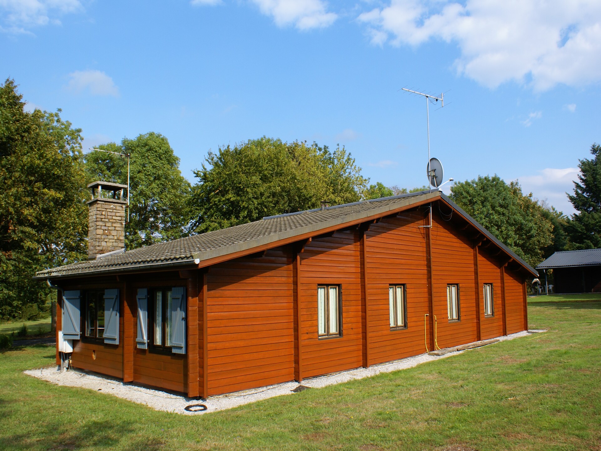 9-persoons bungalow met sauna en haard in Hour - foto 19