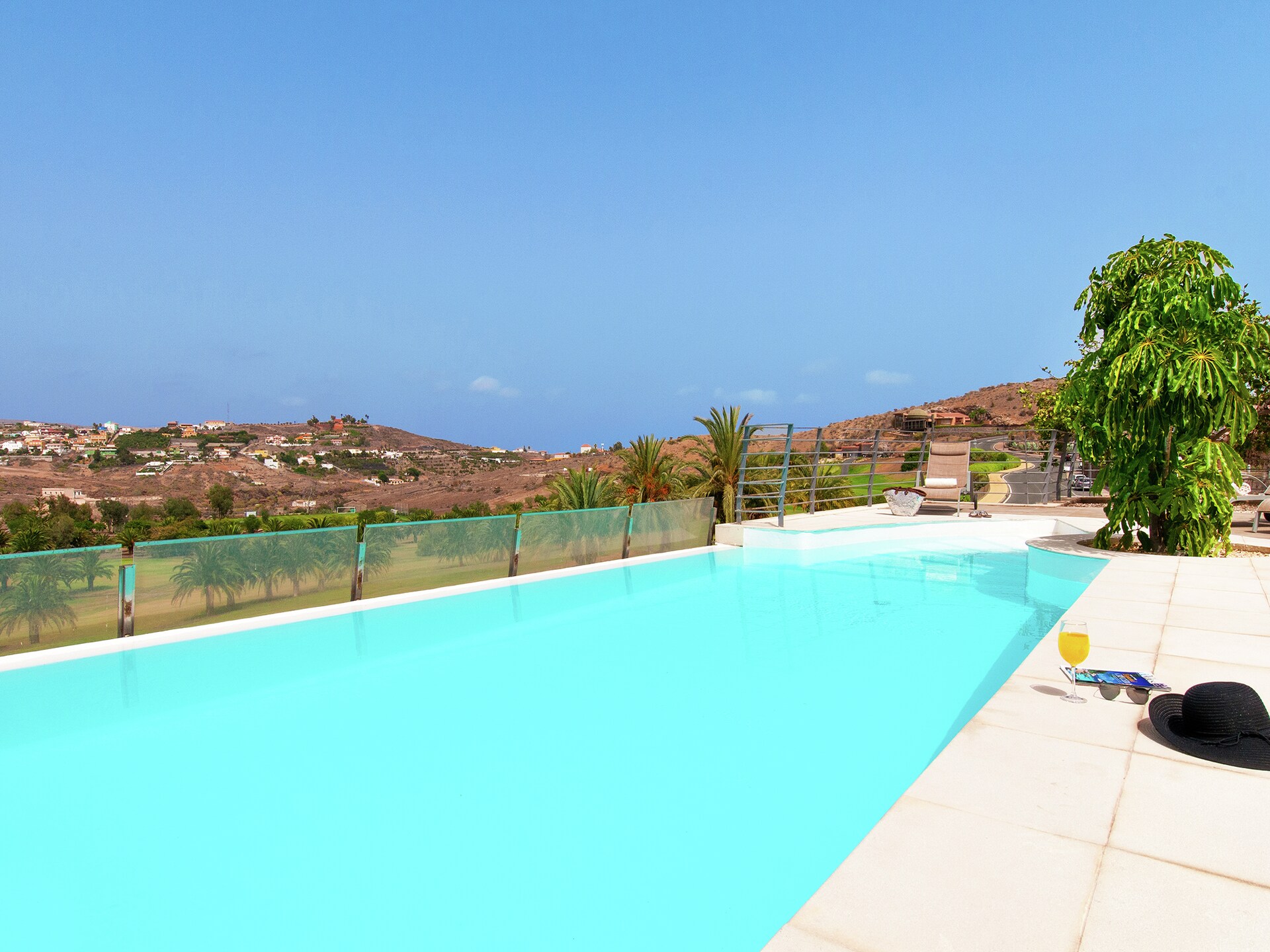 Luxe villa met privézwembad en spectaculair uitzicht op golfbaan Salobre - foto 1