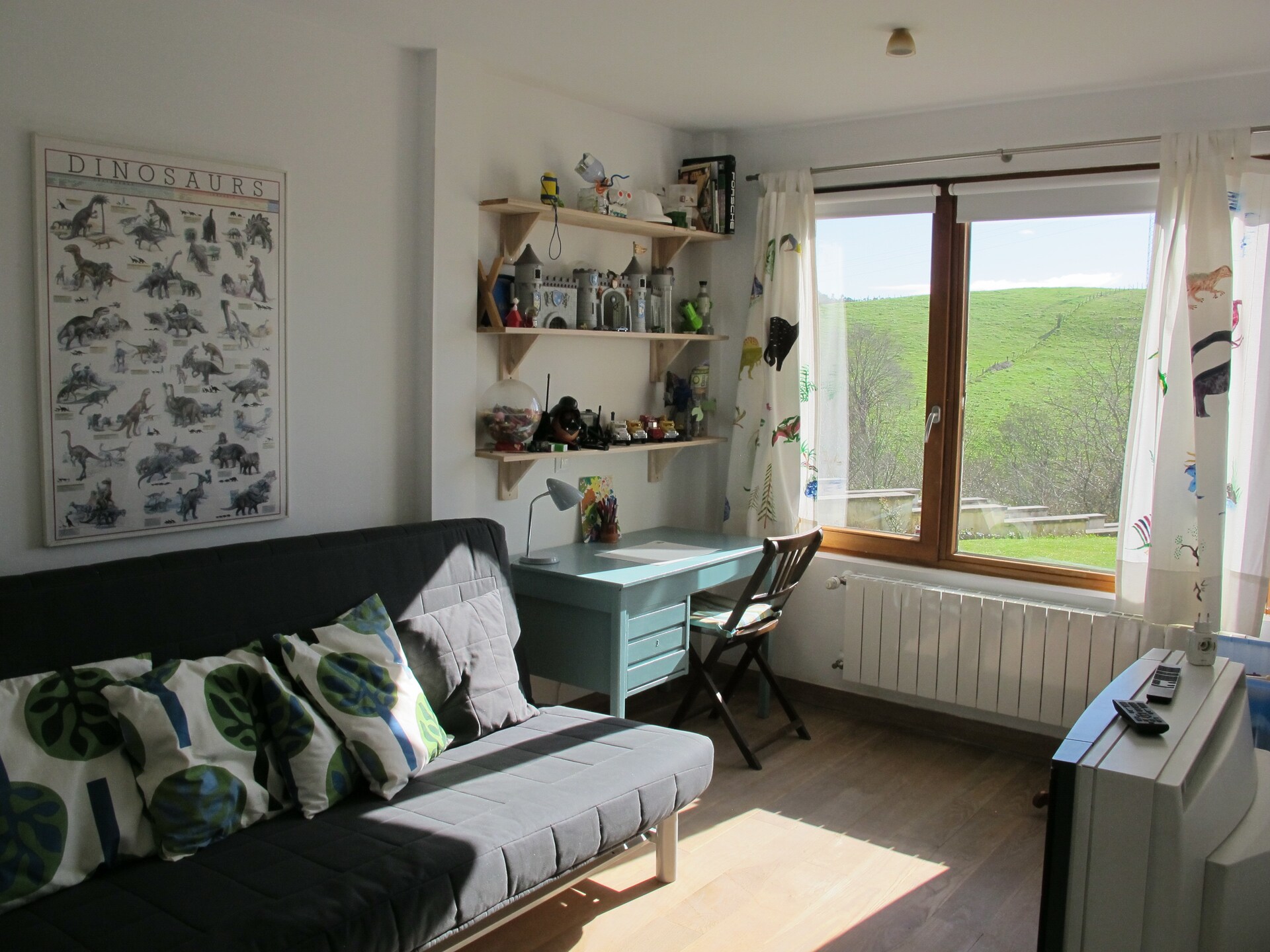 Ruim vakantiehuis met 4 slaapkamers, tuin en bubbelbad nabij Santander - foto 11