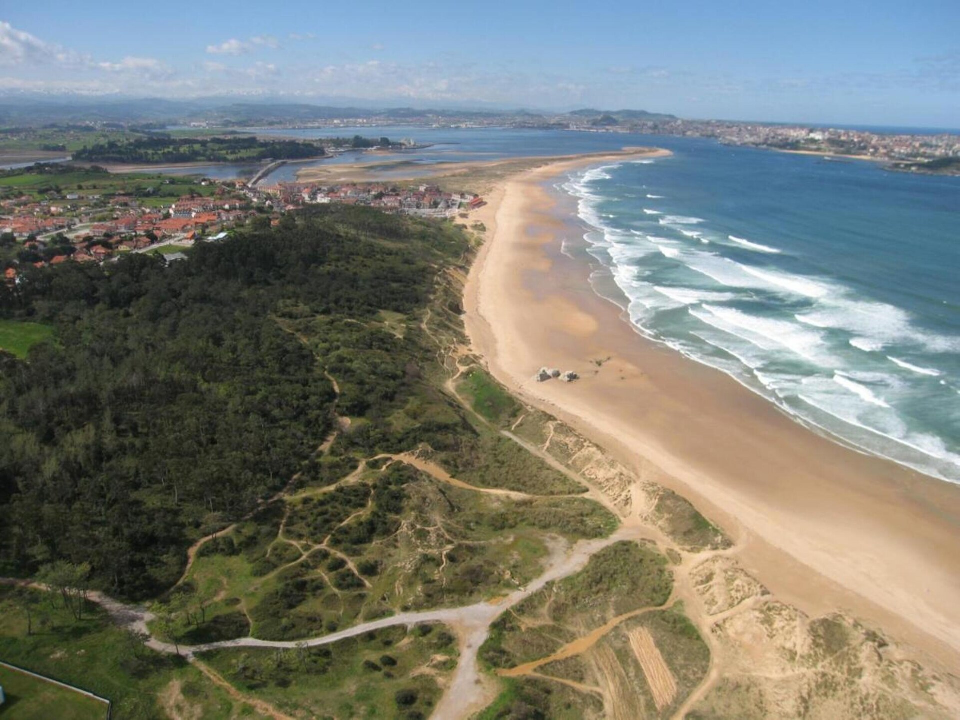 Ruim vakantiehuis met 4 slaapkamers, tuin en bubbelbad nabij Santander - foto 34
