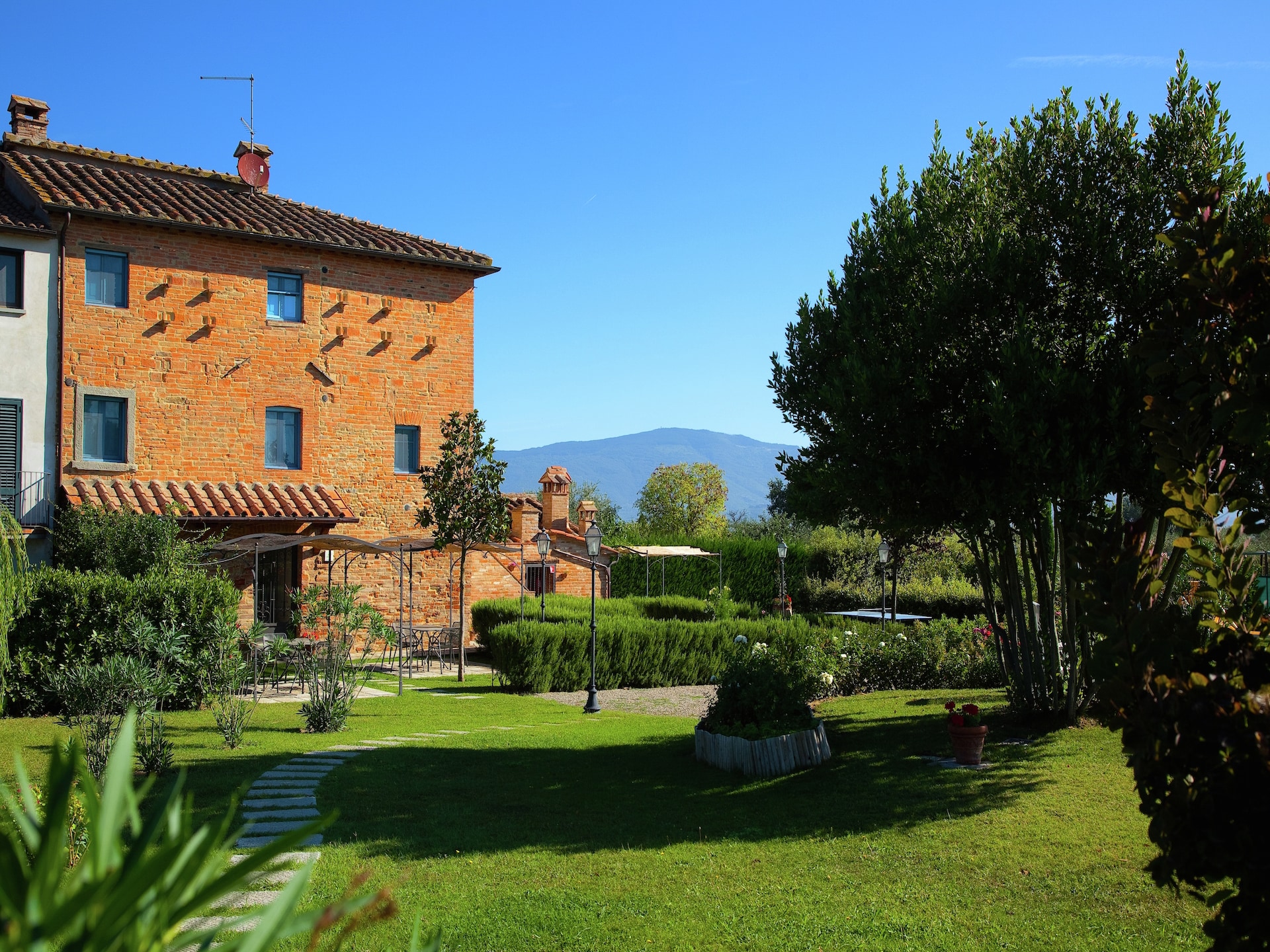 Op 1,0 km van centrum Cortona: Ruime villa met privézwembad - foto 39