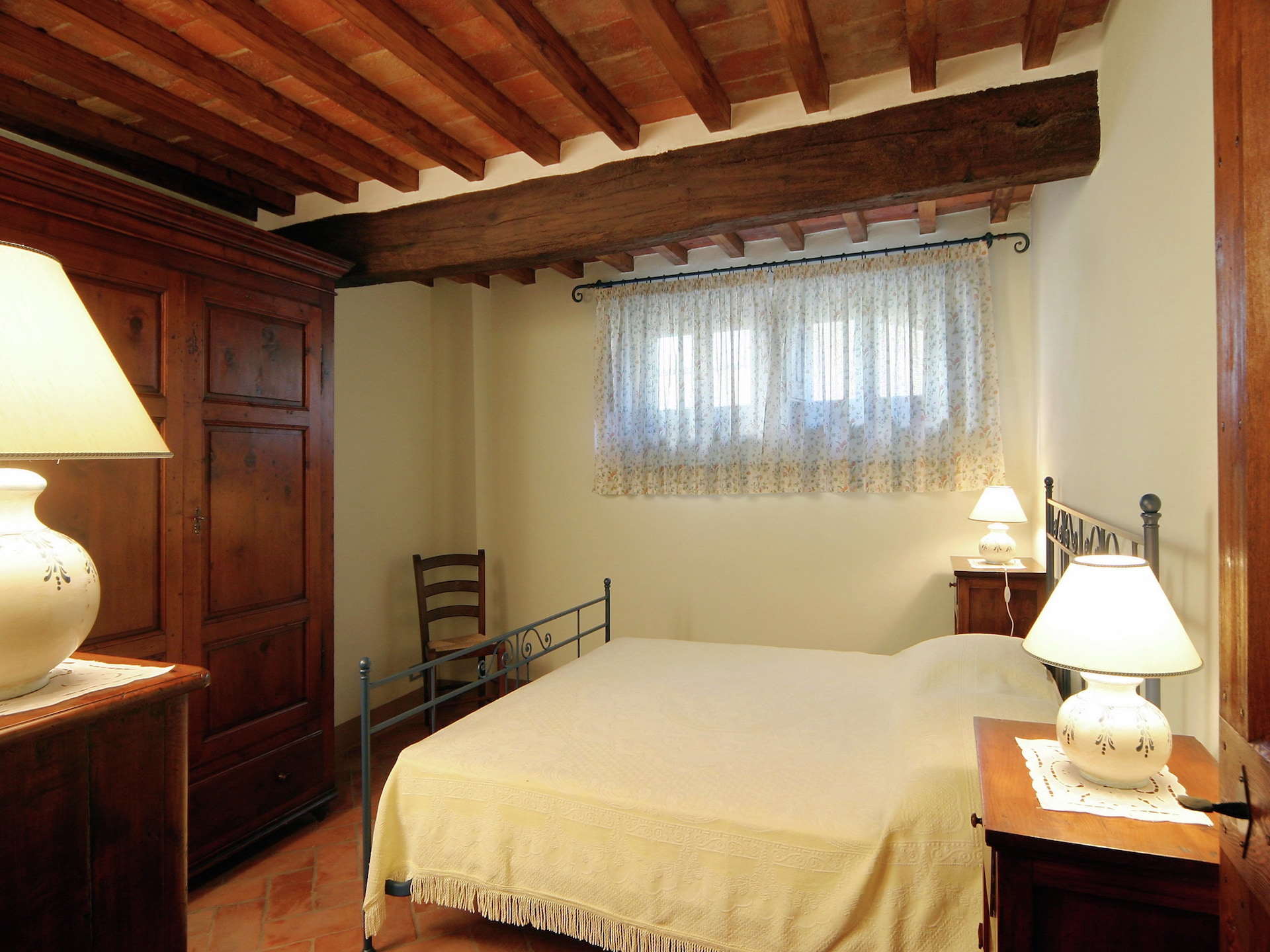 Op 1,0 km van centrum Cortona: Ruime villa met privézwembad - foto 27