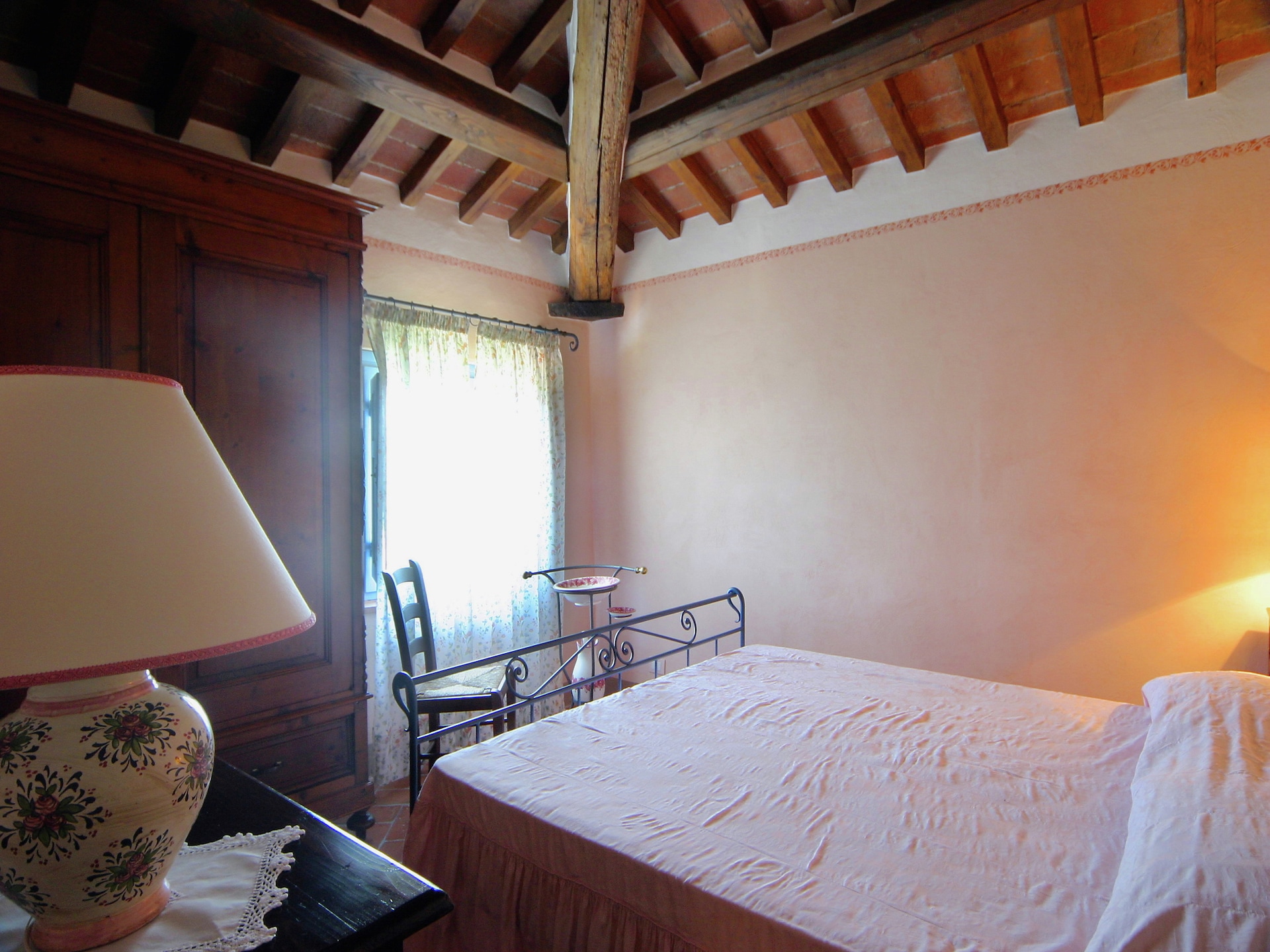 Op 1,0 km van centrum Cortona: Ruime villa met privézwembad - foto 31