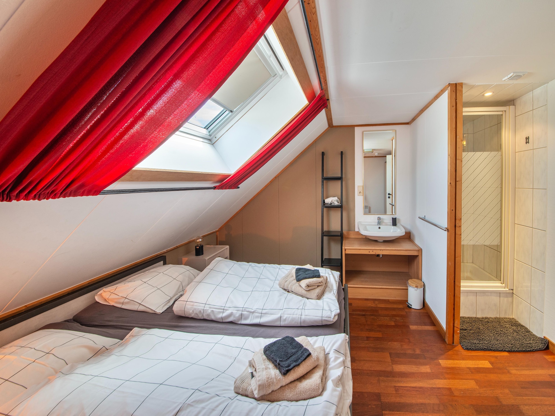Privézwembad bij gerenoveerde boerderij voor 14 personen in Bastogne - foto 18