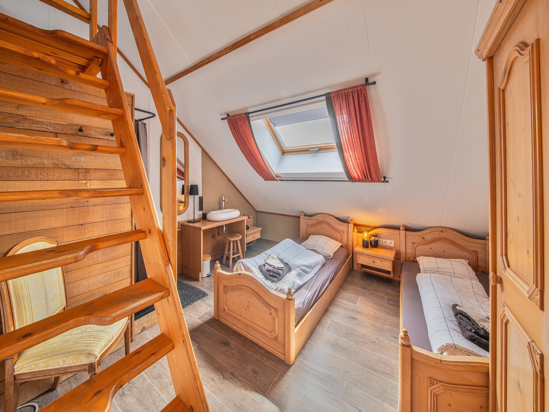 Privézwembad bij gerenoveerde boerderij voor 14 personen in Bastogne - foto 19