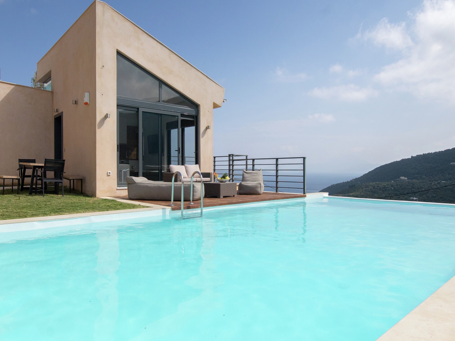 Villa Fallon: Ruime vakantievilla met privézwembad op Lefkas - foto 3