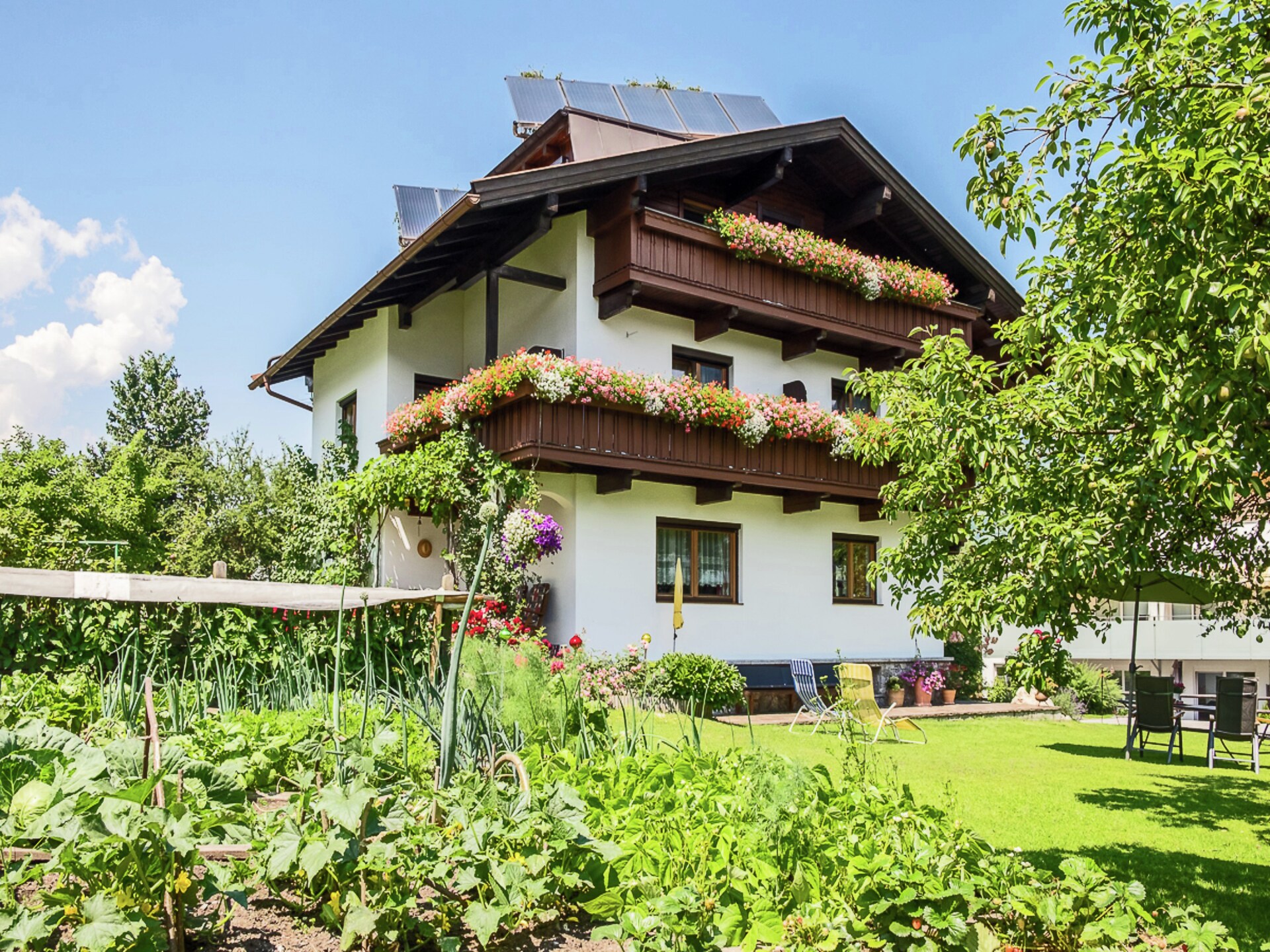 Ruim 8-persoons appartement aan de golfbaan bij Fügen - foto 8