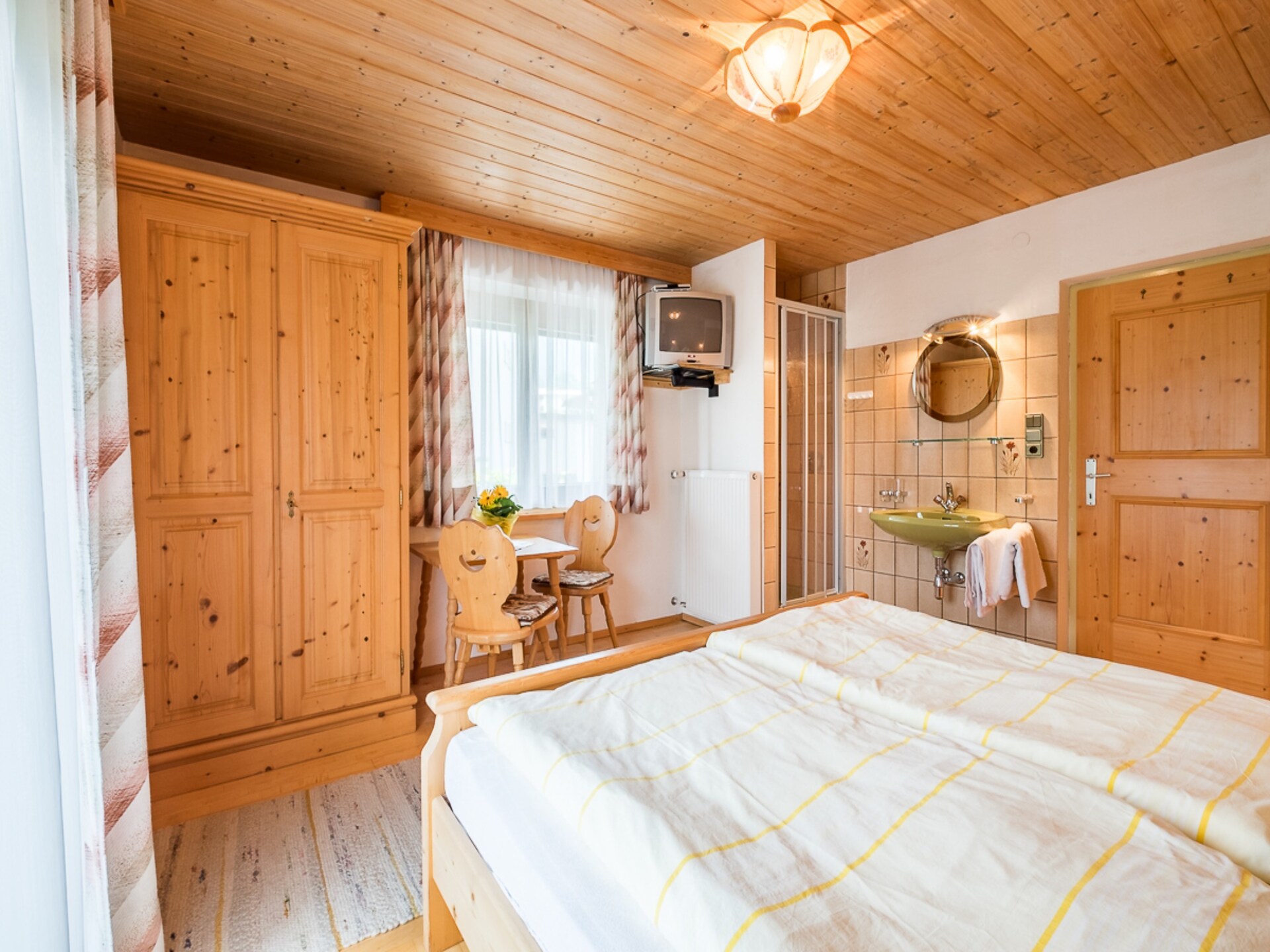 Ruim 8-persoons appartement aan de golfbaan bij Fügen - foto 18