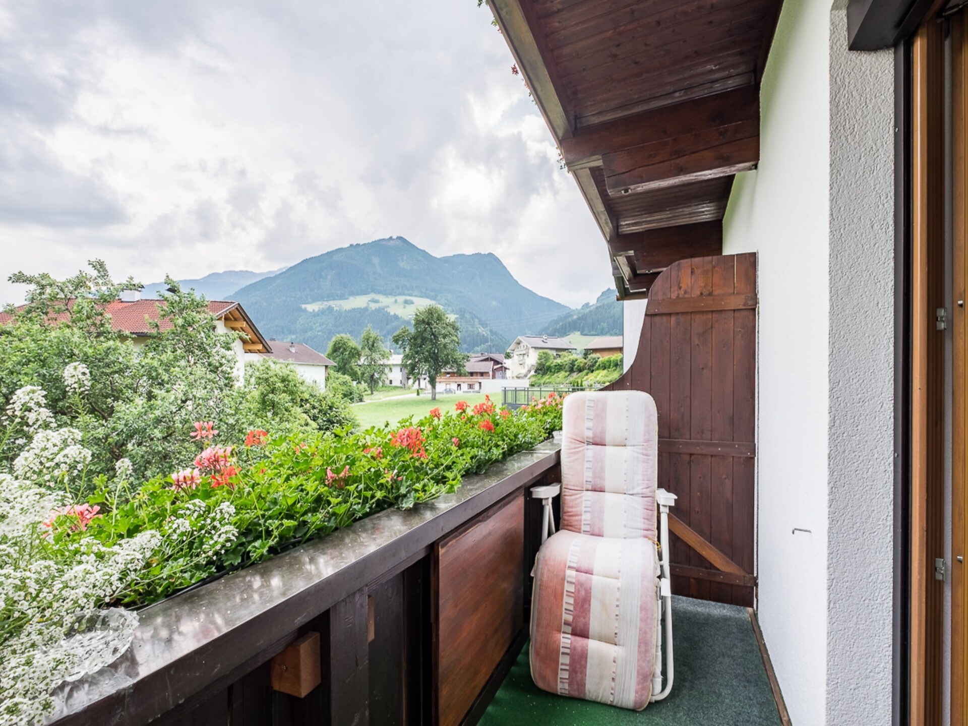 Ruim 8-persoons appartement aan de golfbaan bij Fügen - foto 28