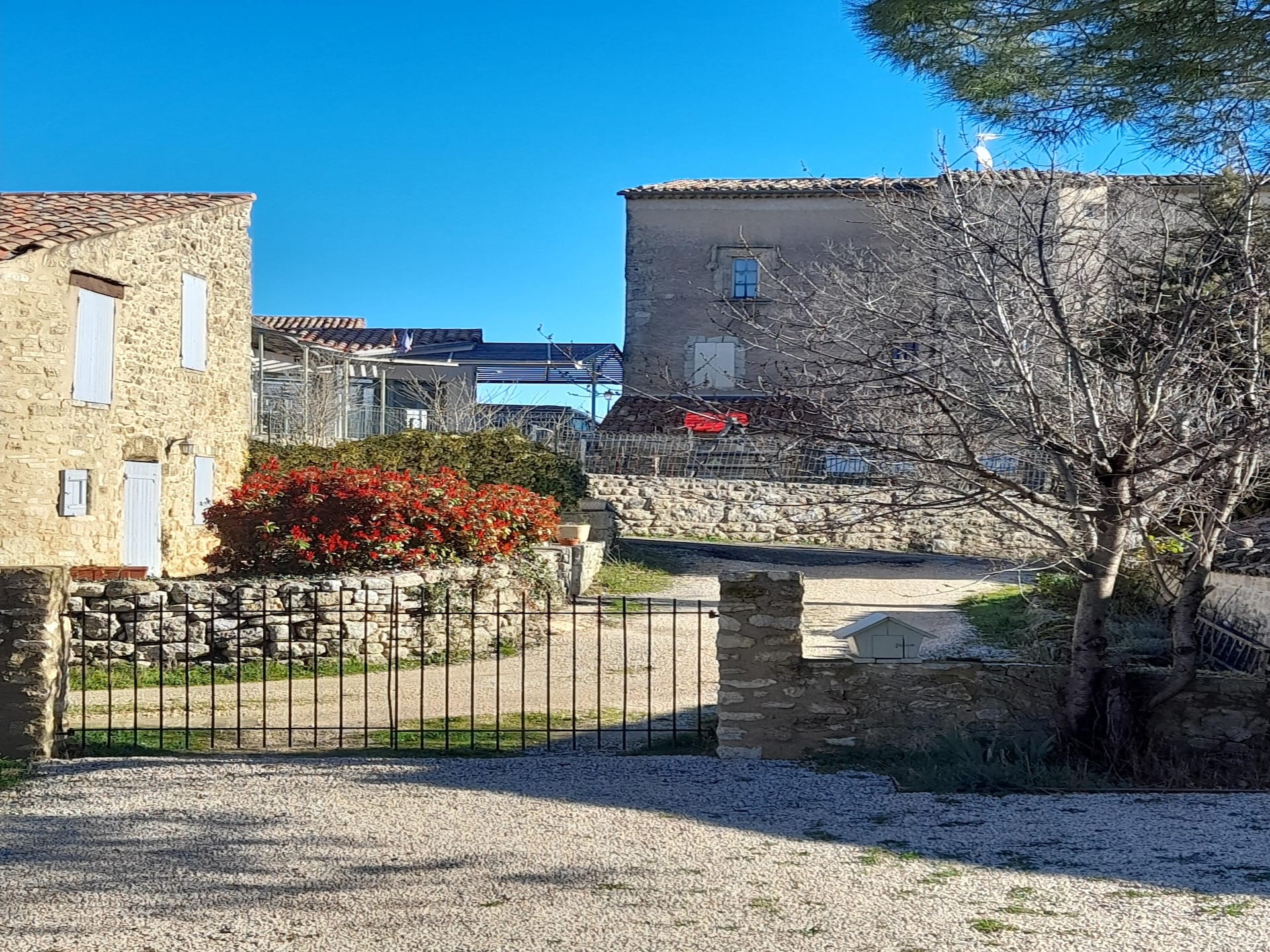 Villa Repos in Viens: Ruimte, privézwembad en authentiek Provençaals leven - foto 32
