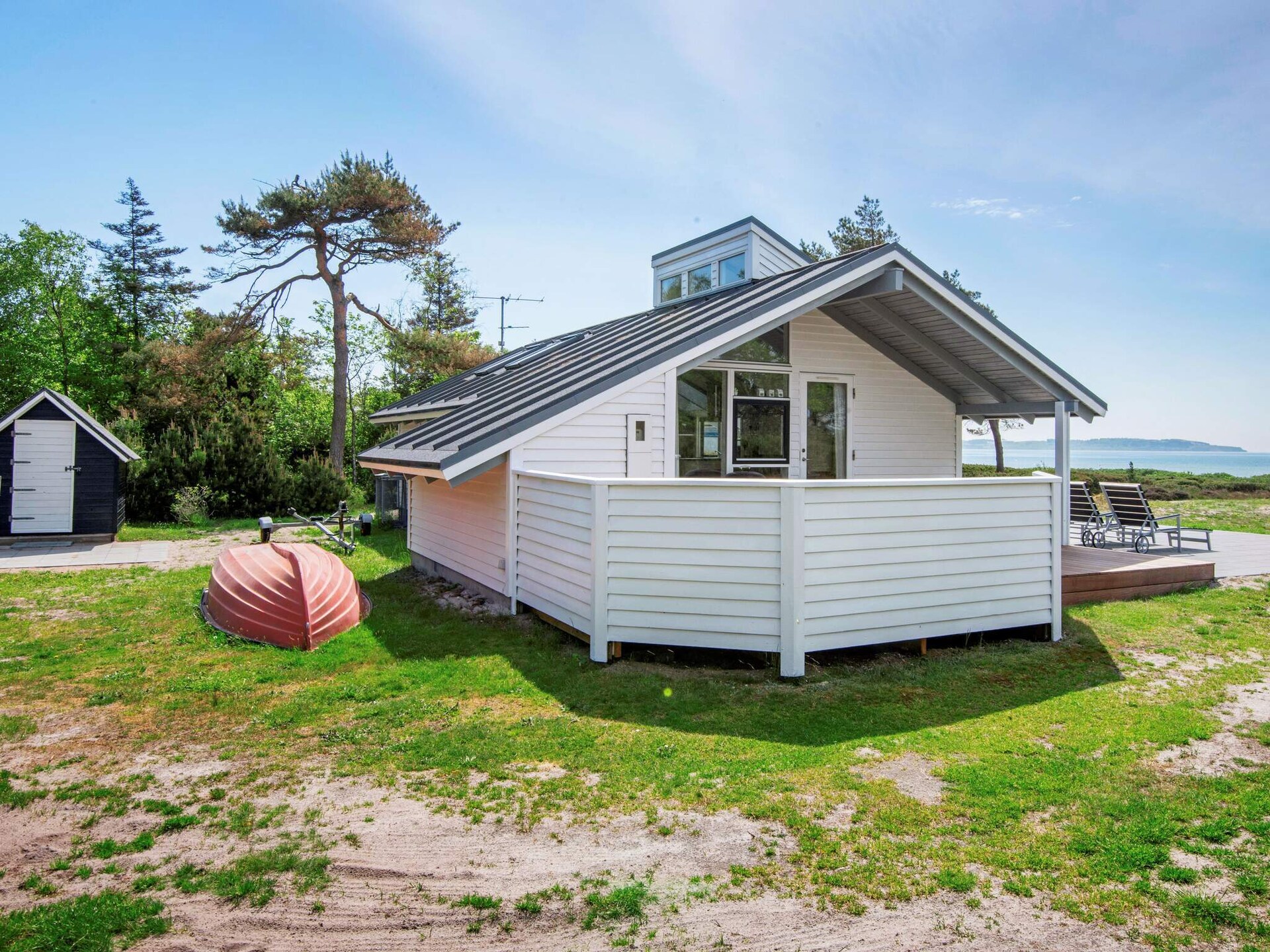 Licht vakantiehuis op 50 meter van de Aarhusbaai met panoramisch waterzicht - foto 32