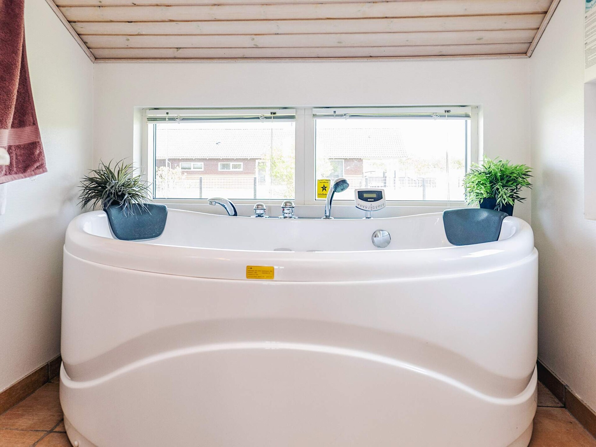 Vrijstaand vakantiehuis met sauna en whirlpool op 700 meter van de Lollandse kust - foto 22