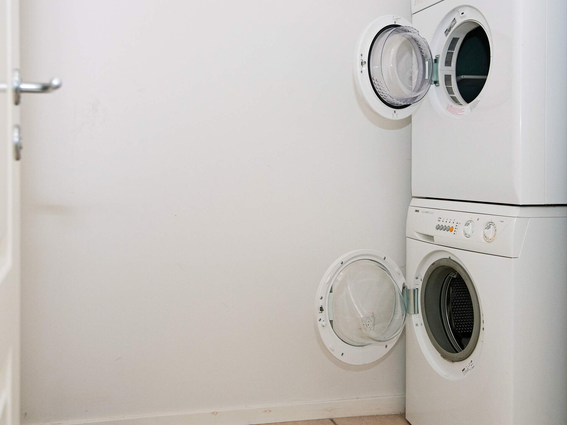 Licht vakantiehuis met panoramisch uitzicht en whirlpool bij Aabenraa - foto 39