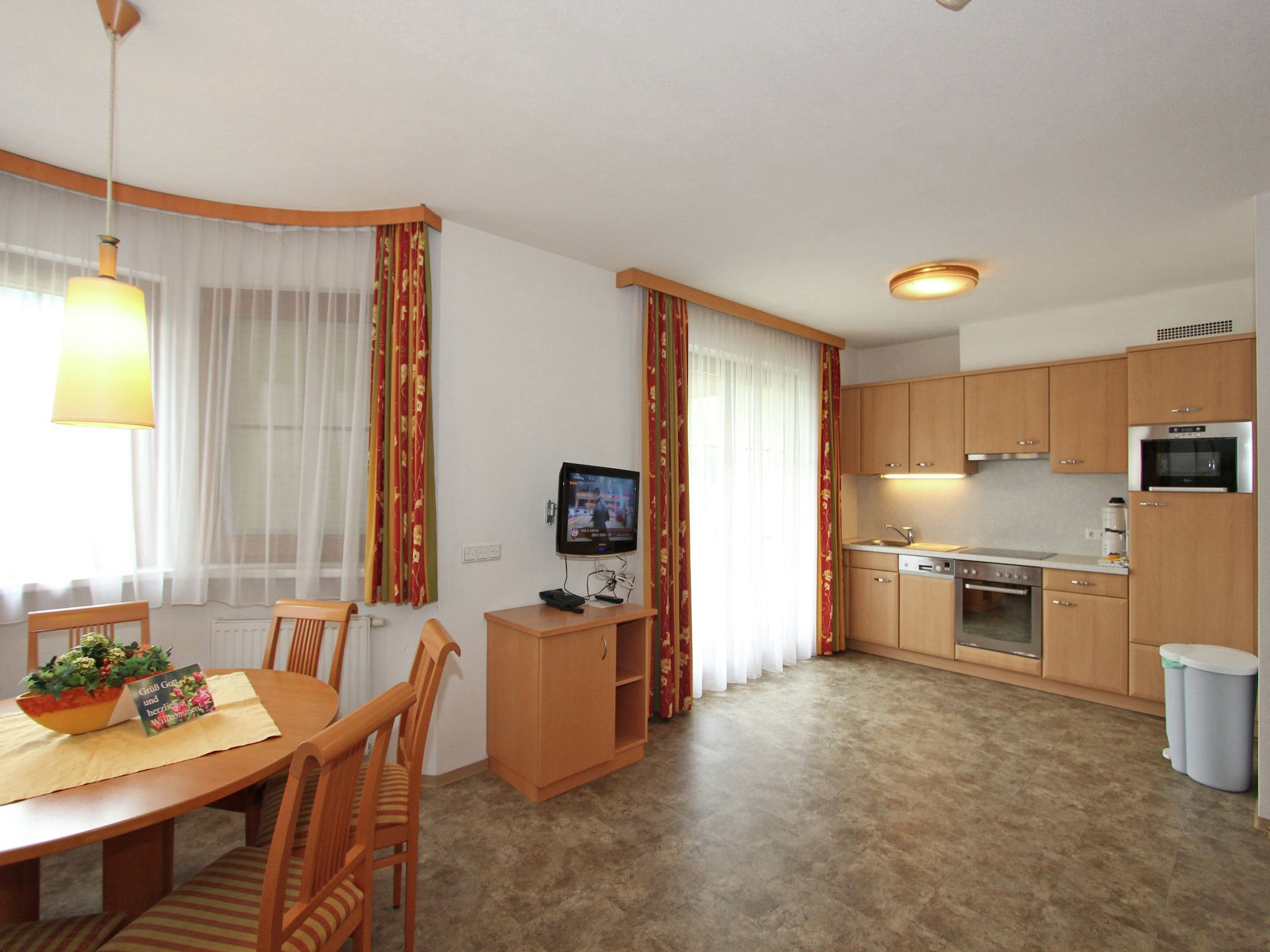 Op 1,0 km van de piste: ruim appartement in centrum van Stumm - foto 6