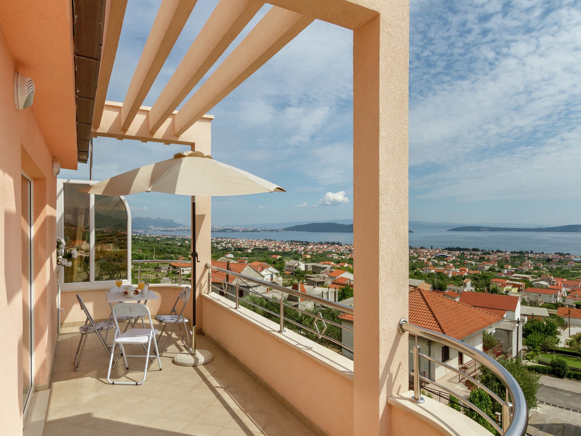 Modern Panorama Apartment in rustig Kaštel Stari - foto 22