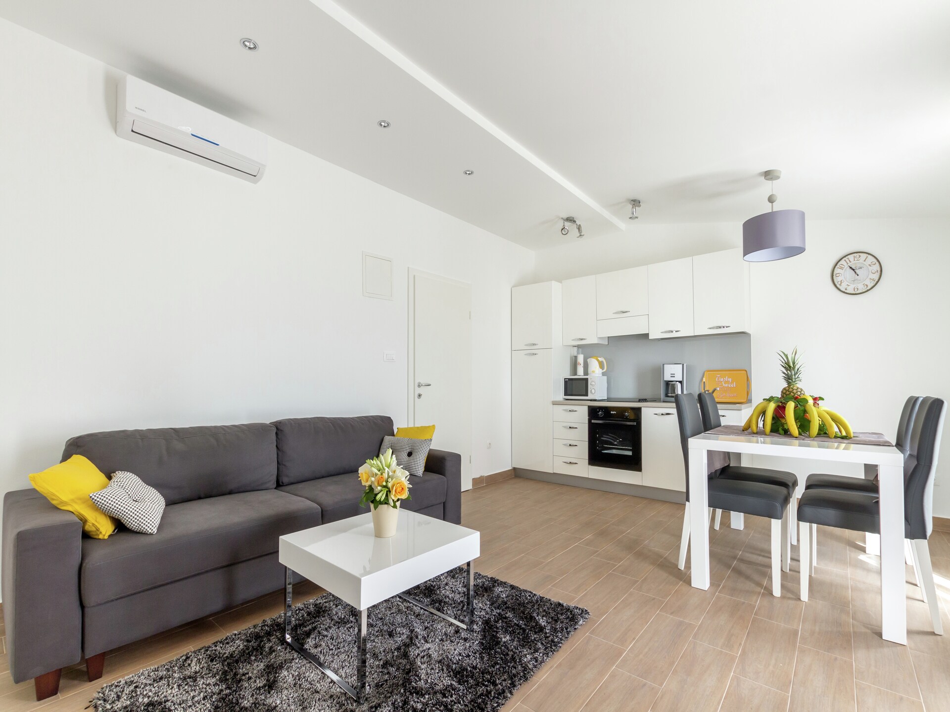 Modern Panorama Apartment in rustig Kaštel Stari - foto 2