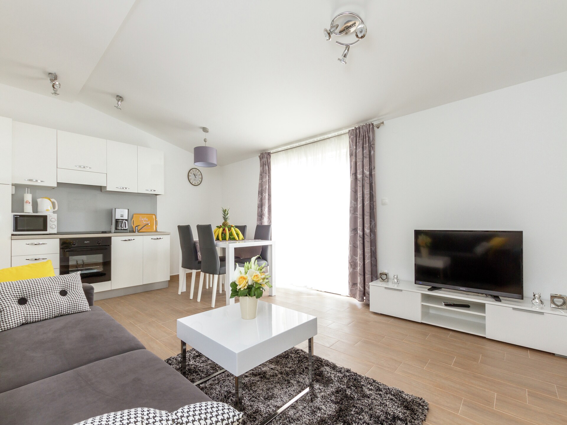 Modern Panorama Apartment in rustig Kaštel Stari - foto 6