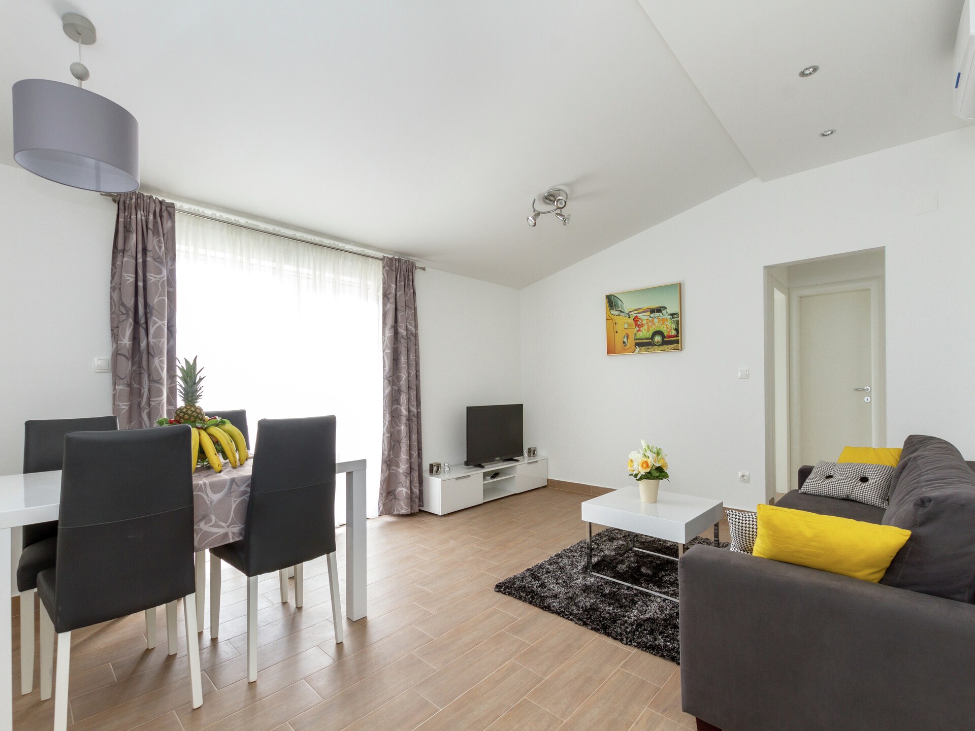 Modern Panorama Apartment in rustig Kaštel Stari - foto 8