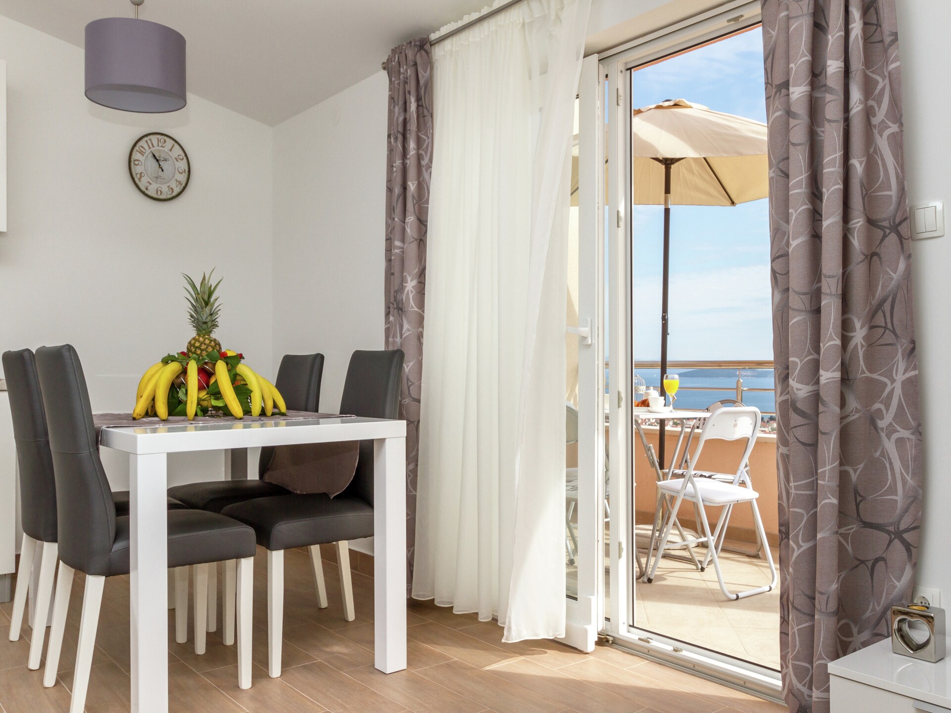 Modern Panorama Apartment in rustig Kaštel Stari - foto 3