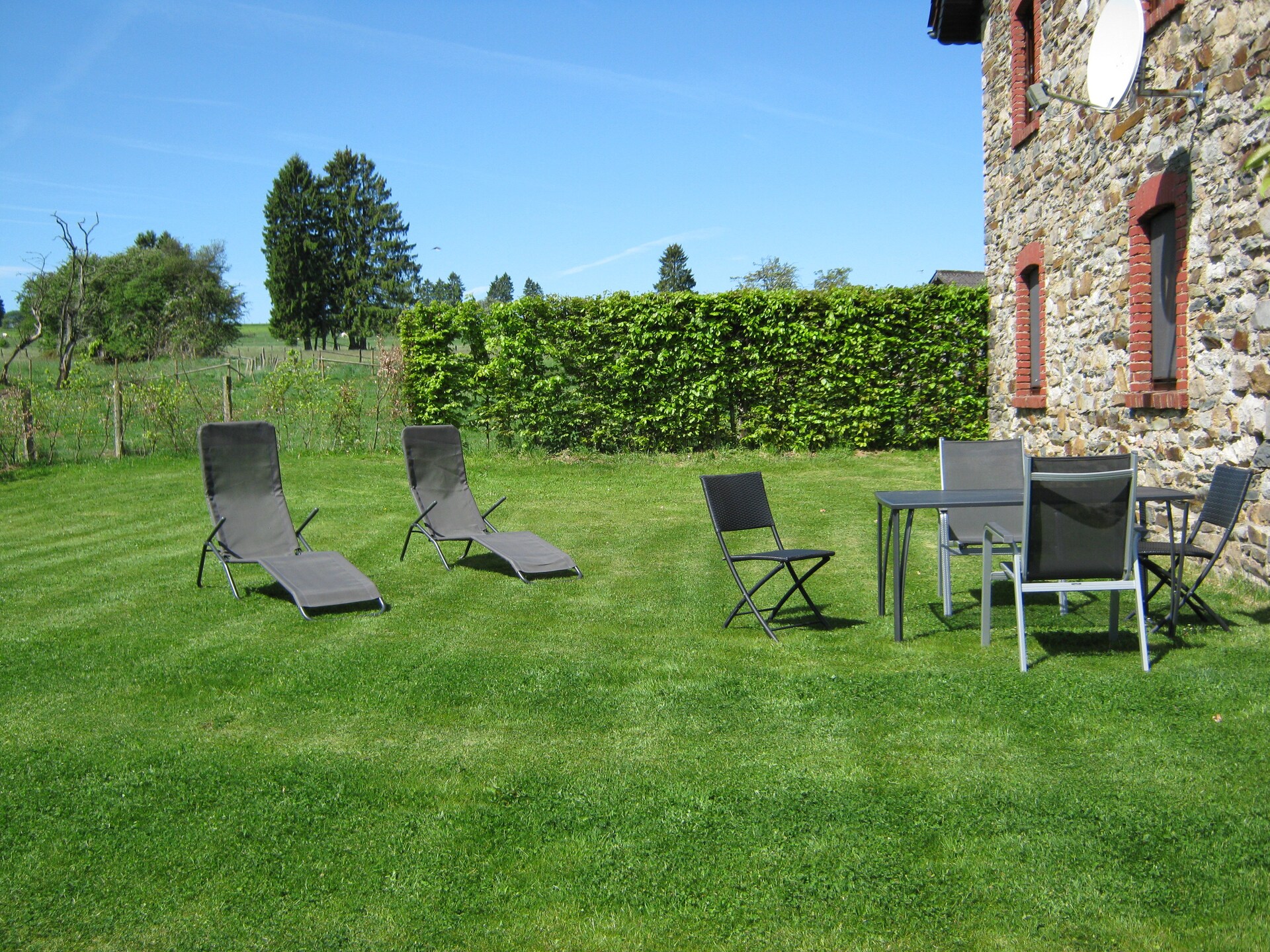 Ruim appartement Haus Kohn in Born met tuin, dicht bij Spa-Francorchamps - foto 25