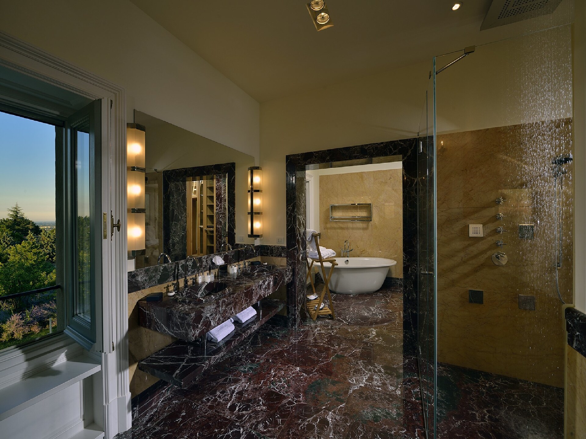 Villa Amagioia: Elegante vrijstaande villa met 5 slaapkamers en privépark bij Bologna - foto 18