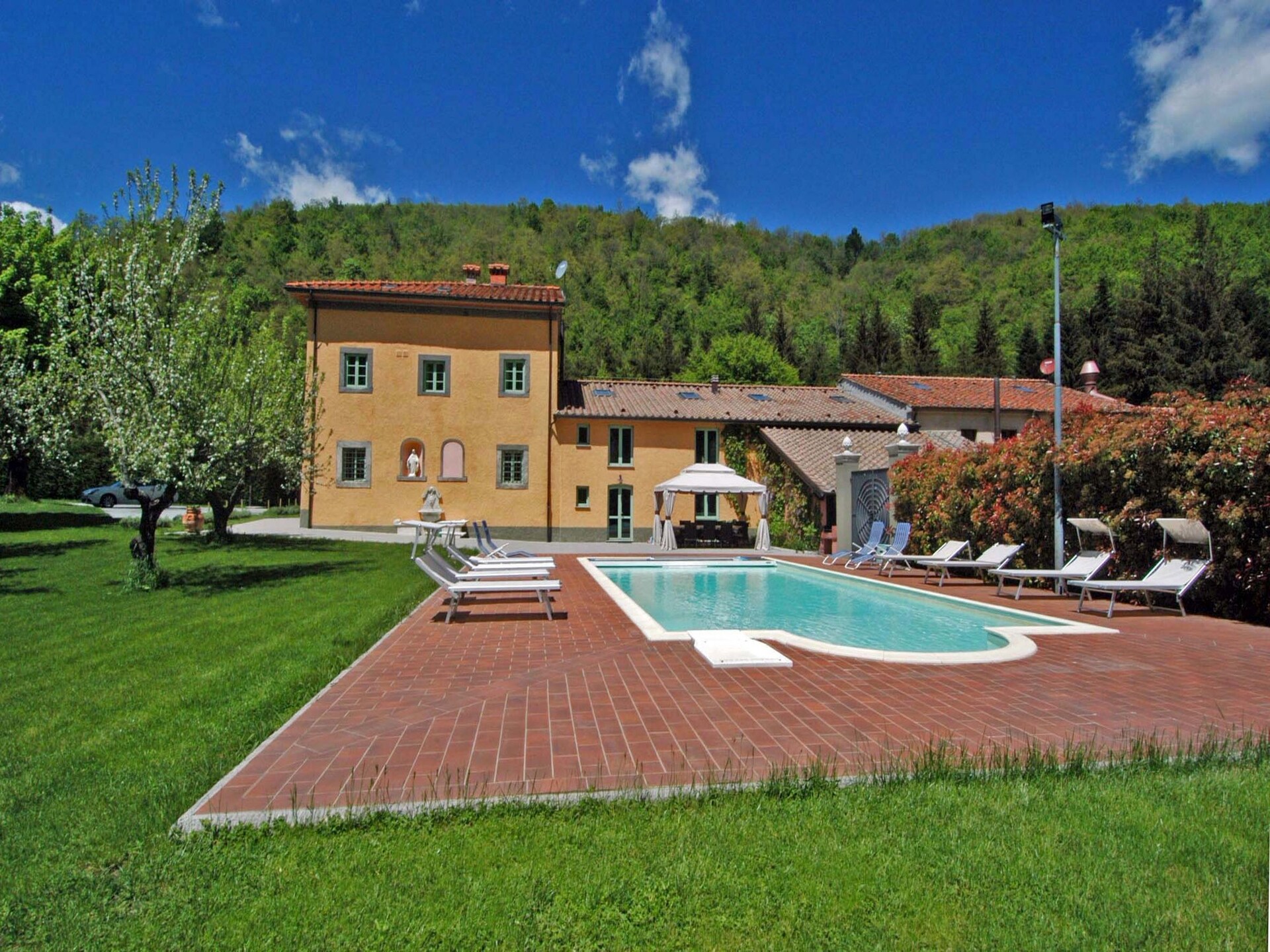 Exclusieve villa in Pistoia met spa, verwarmd zwembad en uitzicht op Toscaanse heuvels - foto 10