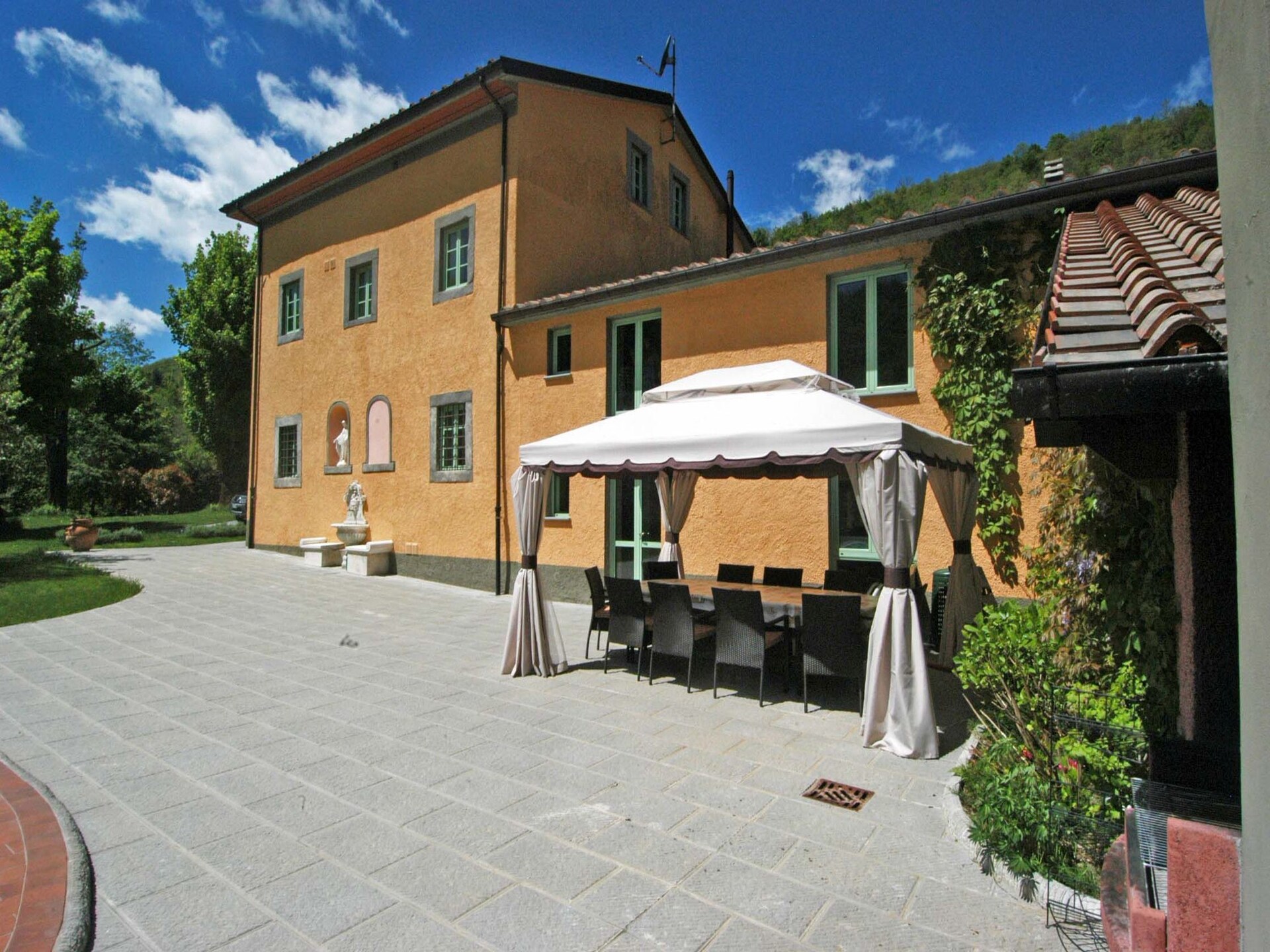 Exclusieve villa in Pistoia met spa, verwarmd zwembad en uitzicht op Toscaanse heuvels - foto 9