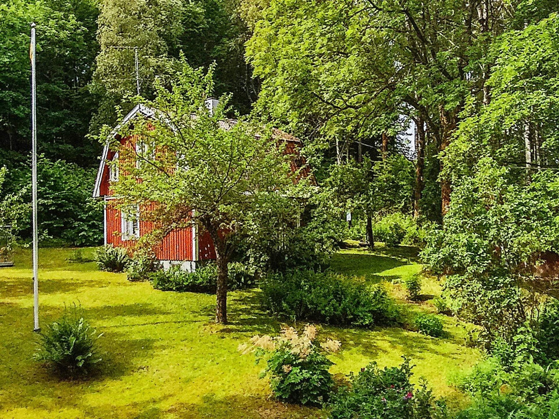 Charmant Zweeds vakantiehuis met sauna, vrij aan de bosrand bij nationaal park Tiveden - foto 8