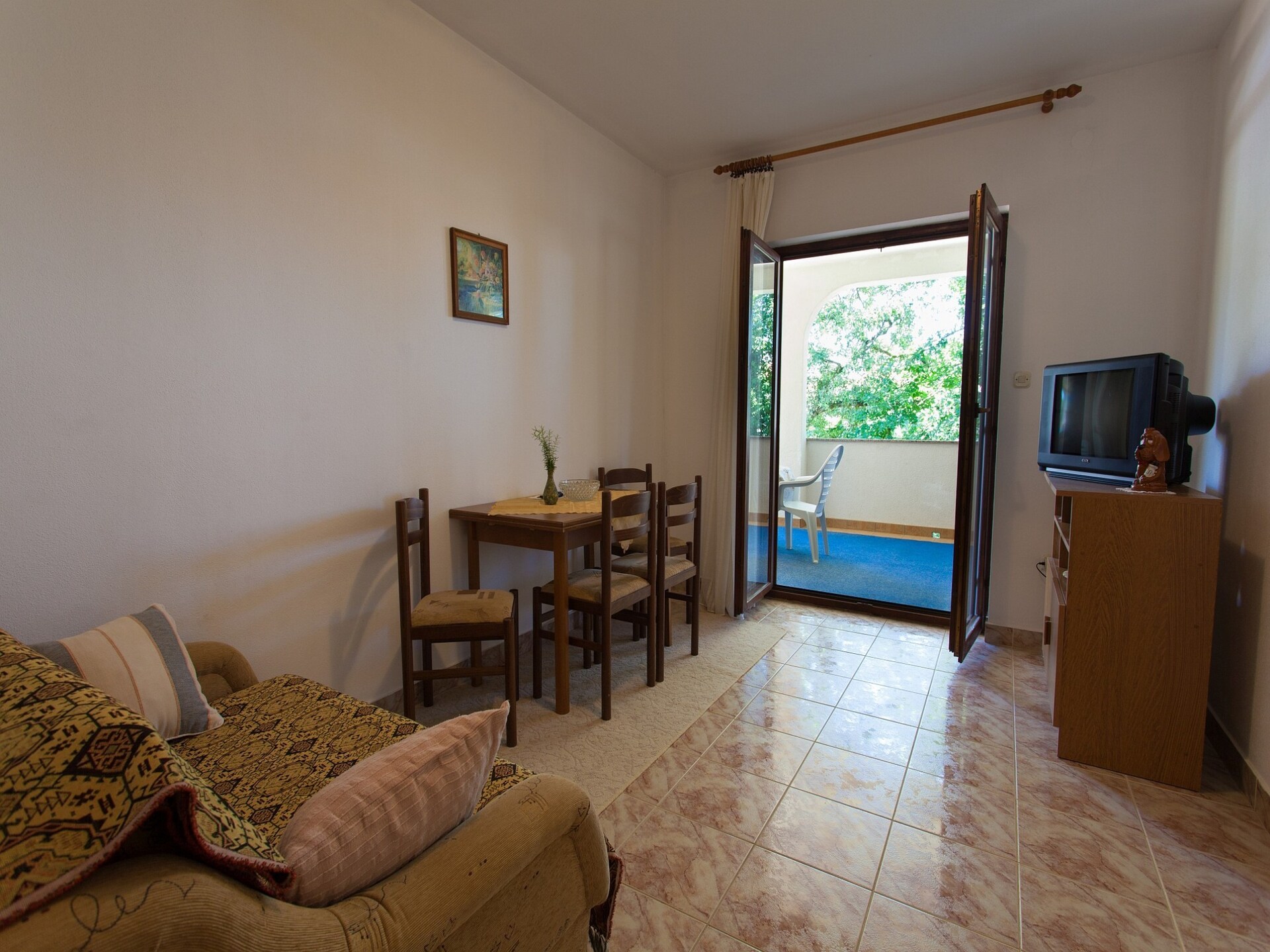 Appartement Oreskovic: Comfortabel vakantieverblijf met dakterras in Vantačići, 500m van zee - foto 7
