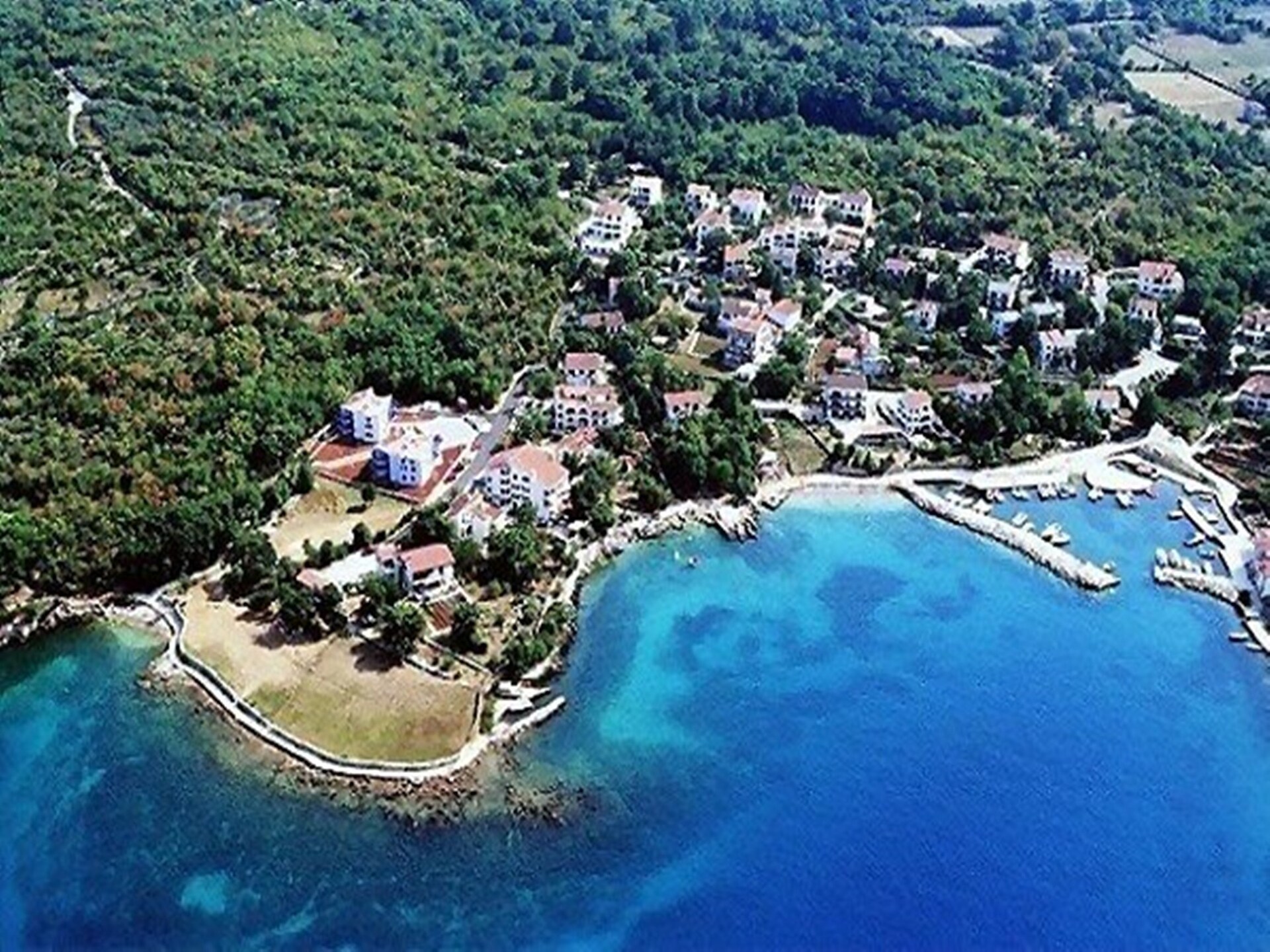 Appartement Oreskovic: Comfortabel vakantieverblijf met dakterras in Vantačići, 500m van zee - foto 38