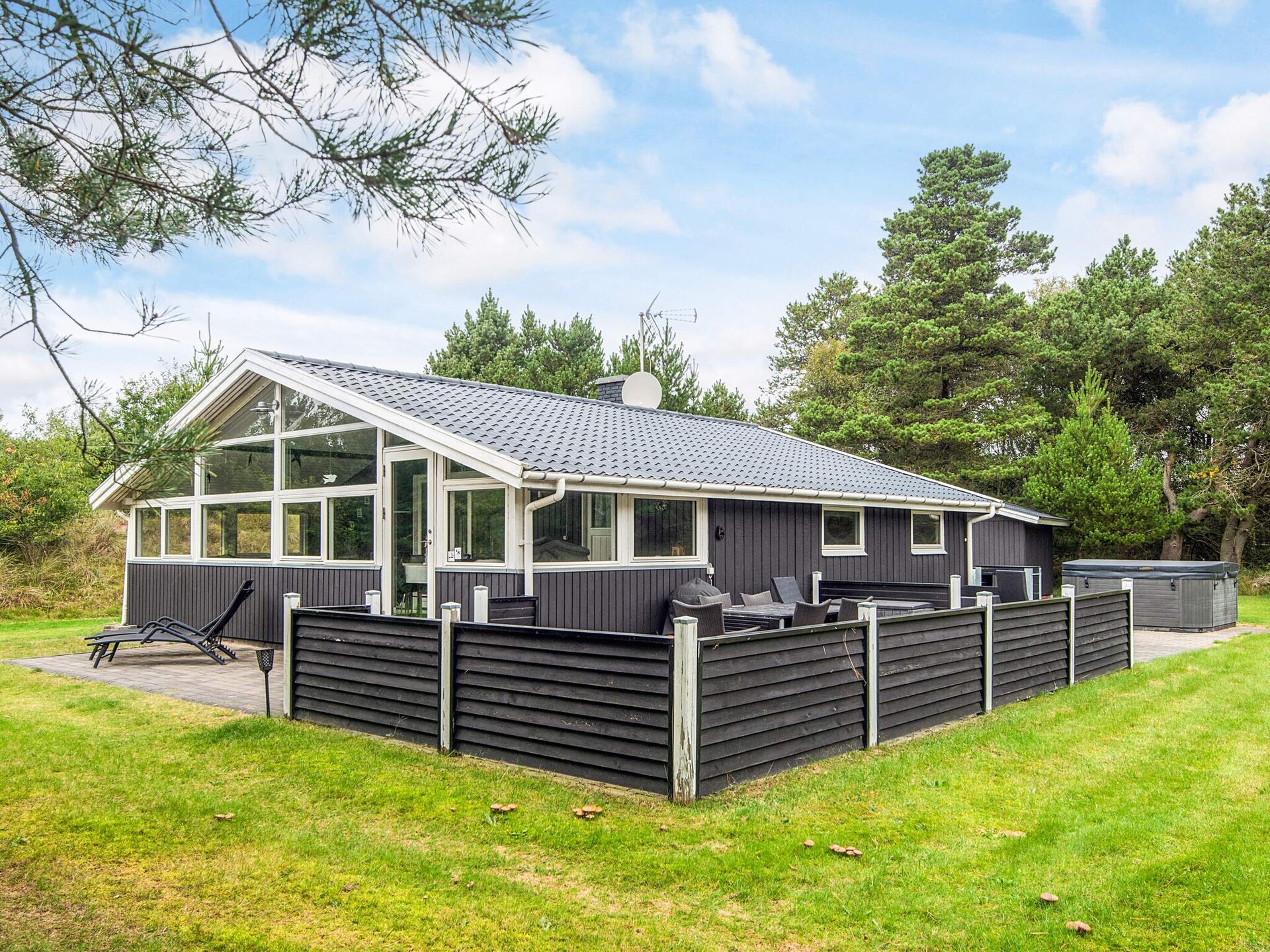 Vrijstaand vakantiehuis met jacuzzi en sauna in rustig Blåvand - foto 1