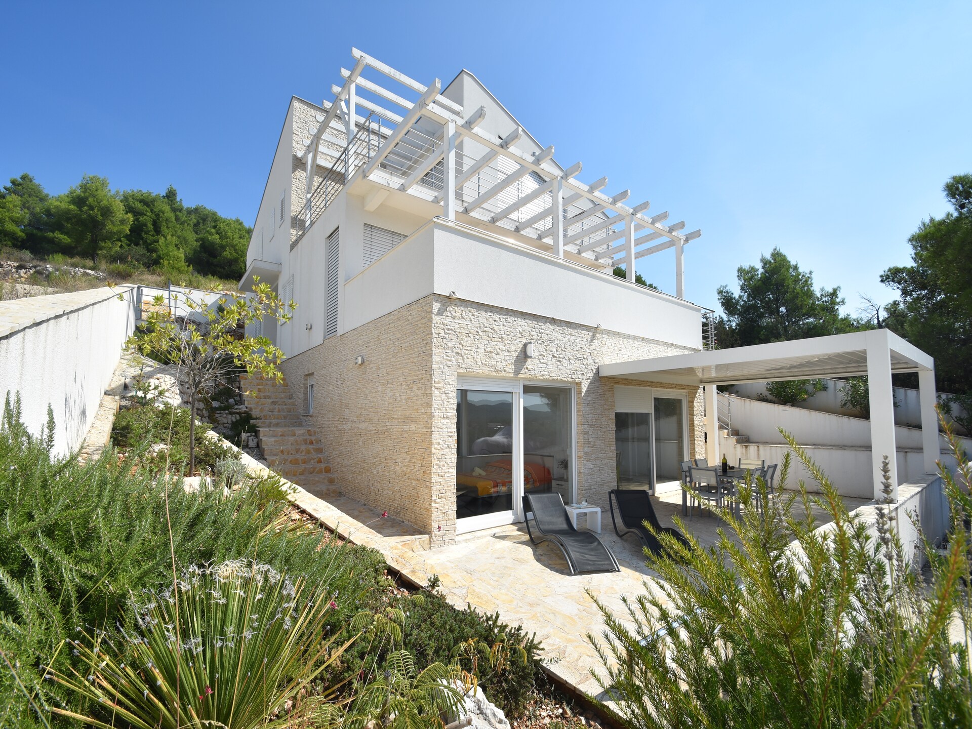 Aan het strand: modern appartement in Šibenik voor 4 personen - foto 1