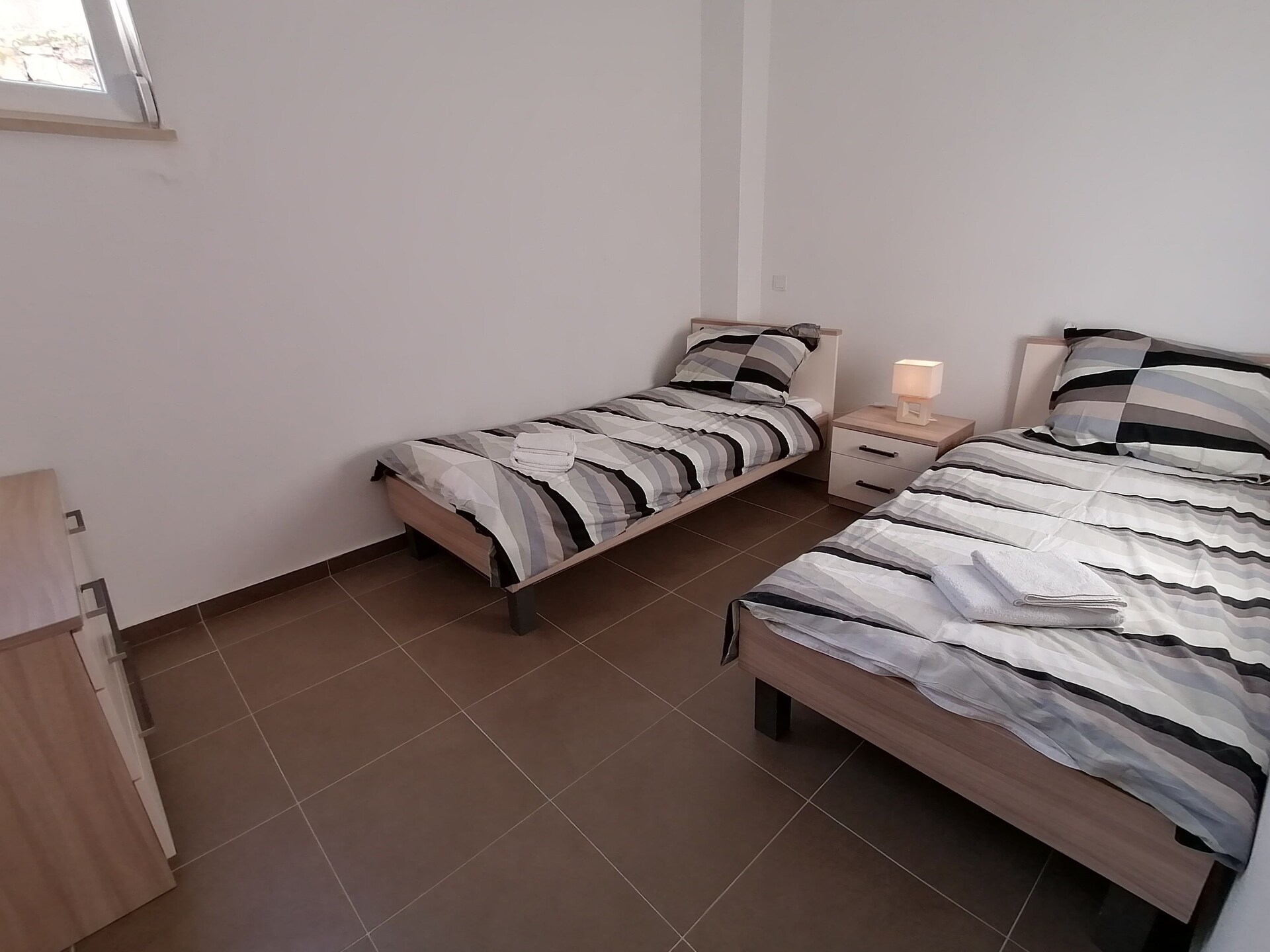Aan het strand: modern appartement in Šibenik voor 4 personen - foto 11