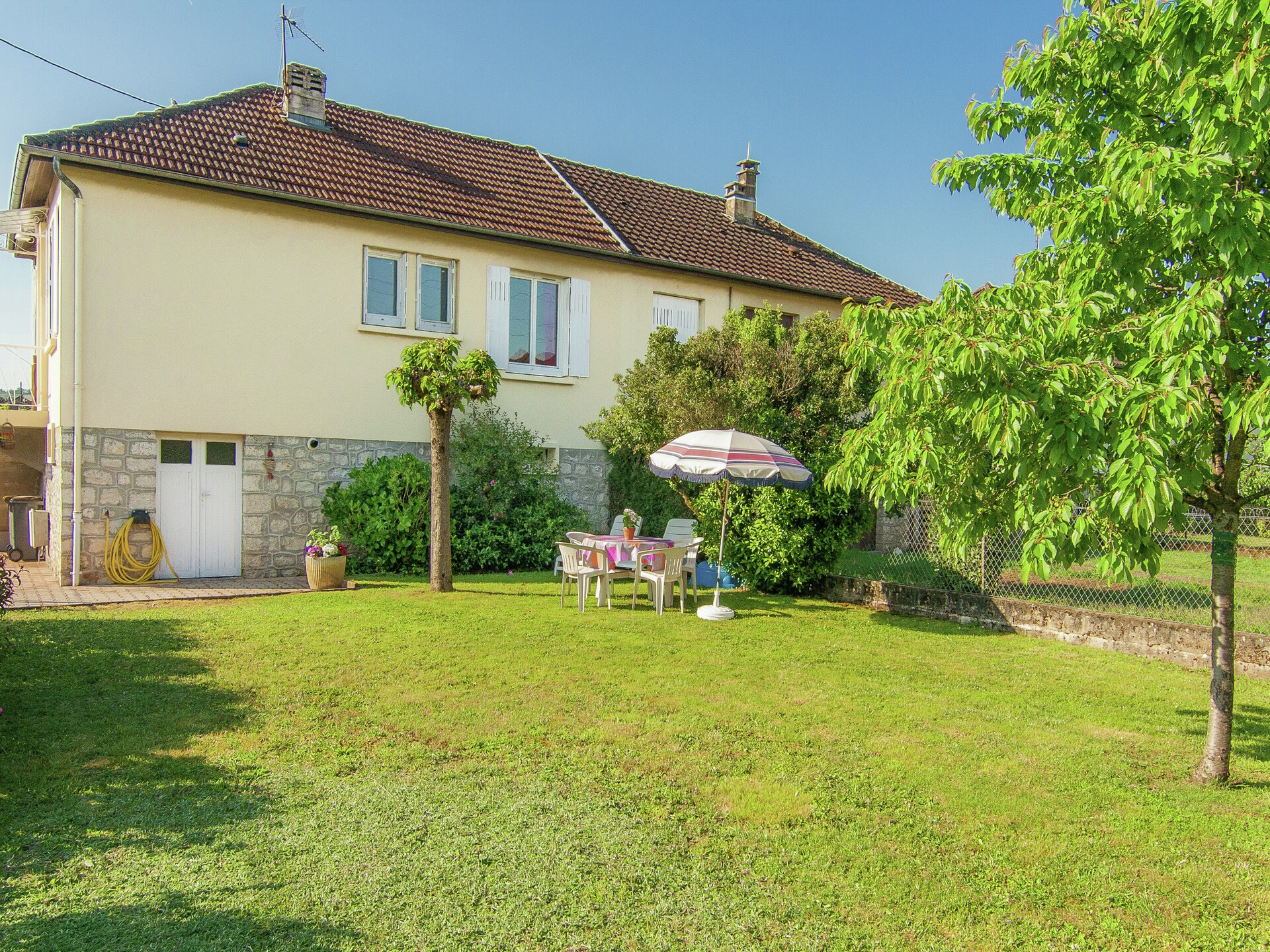 Knus vakantiehuis met privétuin in Malemort-sur-Corrèze - foto 14