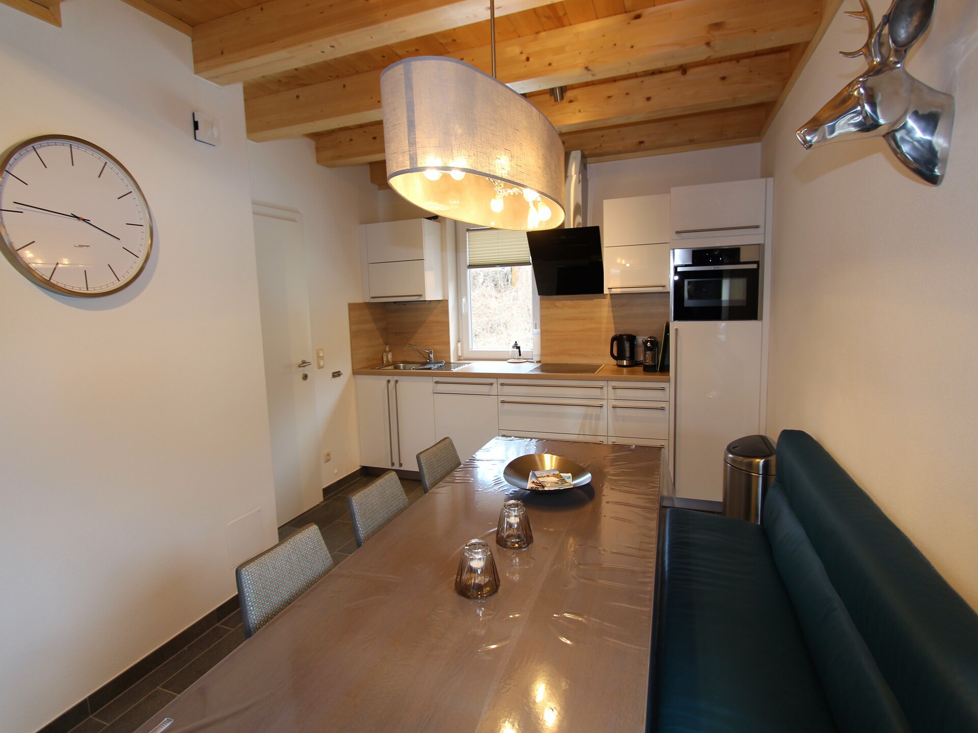 Modern chalet voor 6 personen aan de bosrand, vlakbij skilift en centrum - foto 8