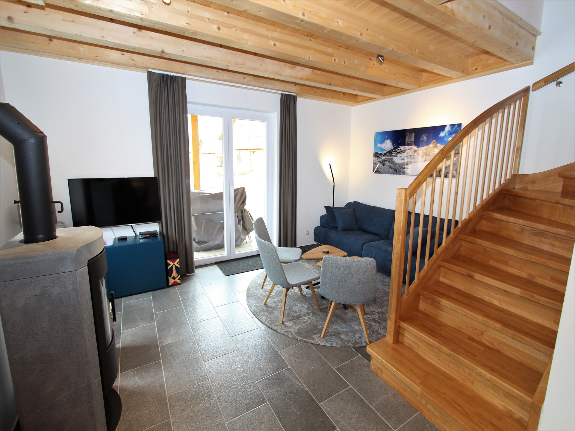 Modern chalet voor 6 personen aan de bosrand, vlakbij skilift en centrum - foto 11