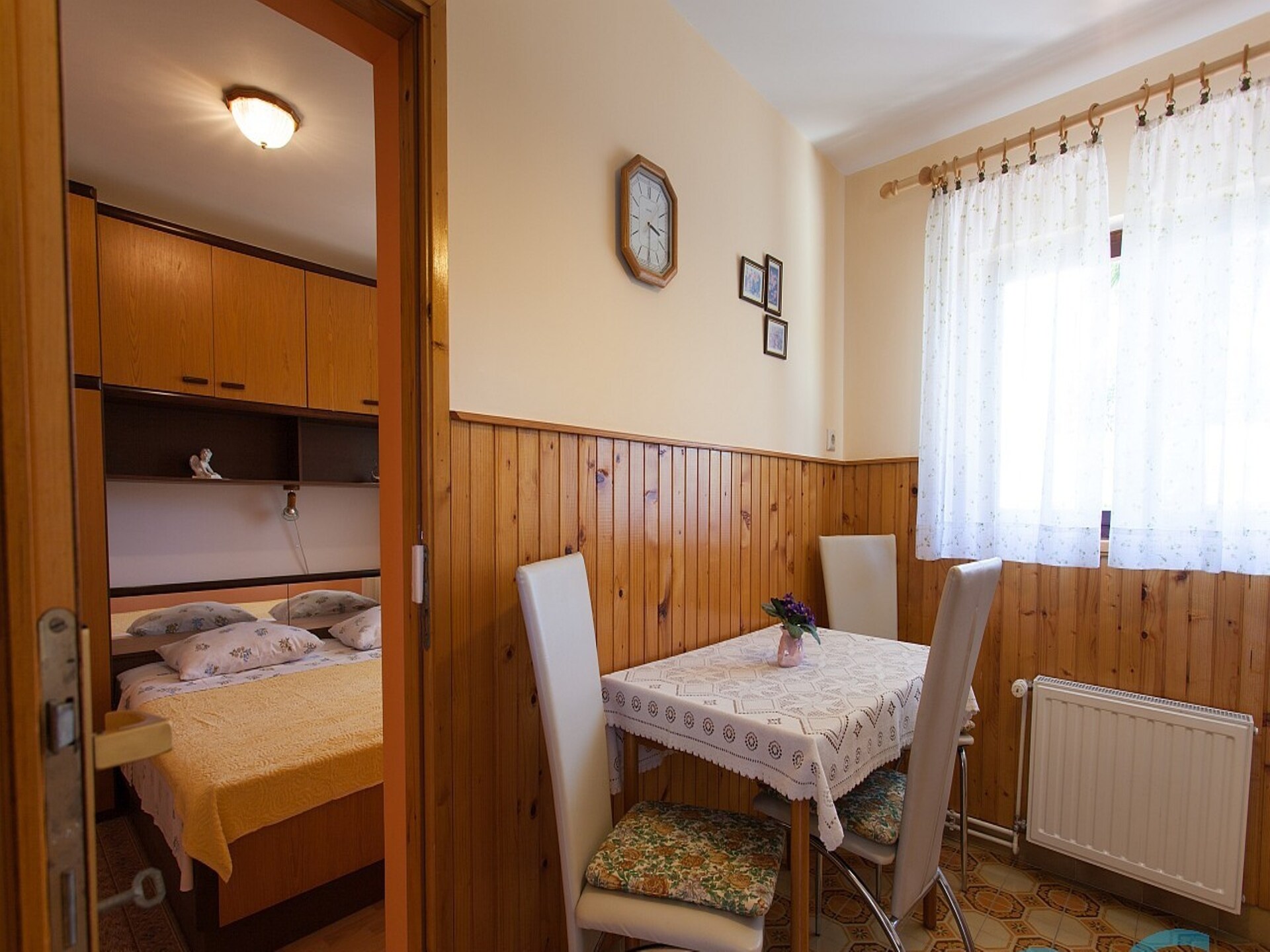 Knus appartement voor 2 bij zee in Malinska, Krk - foto 3