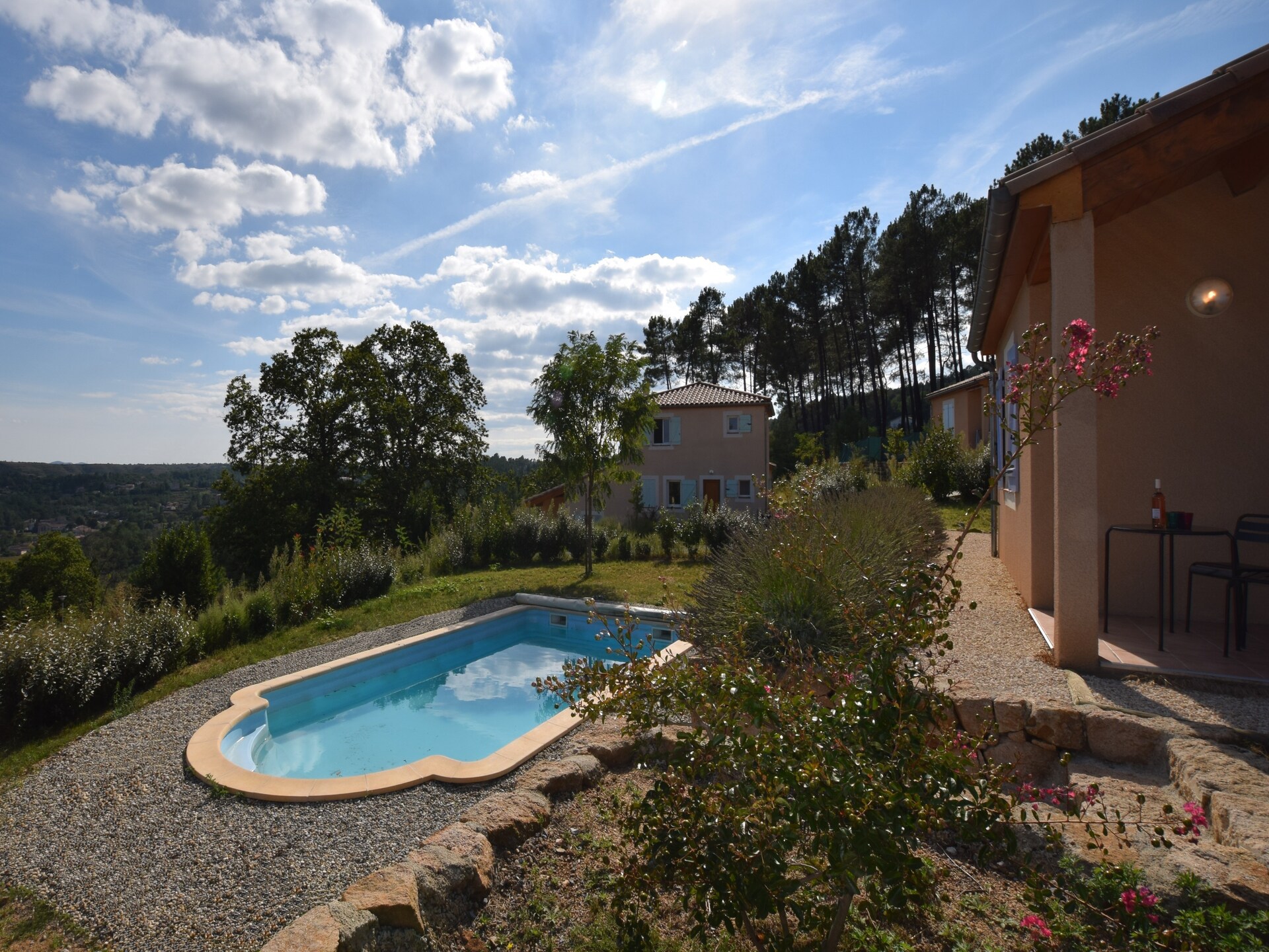 Moderne 6-persoons villa met privézwembad en uitzicht op de bergen bij Joyeuse - foto 9