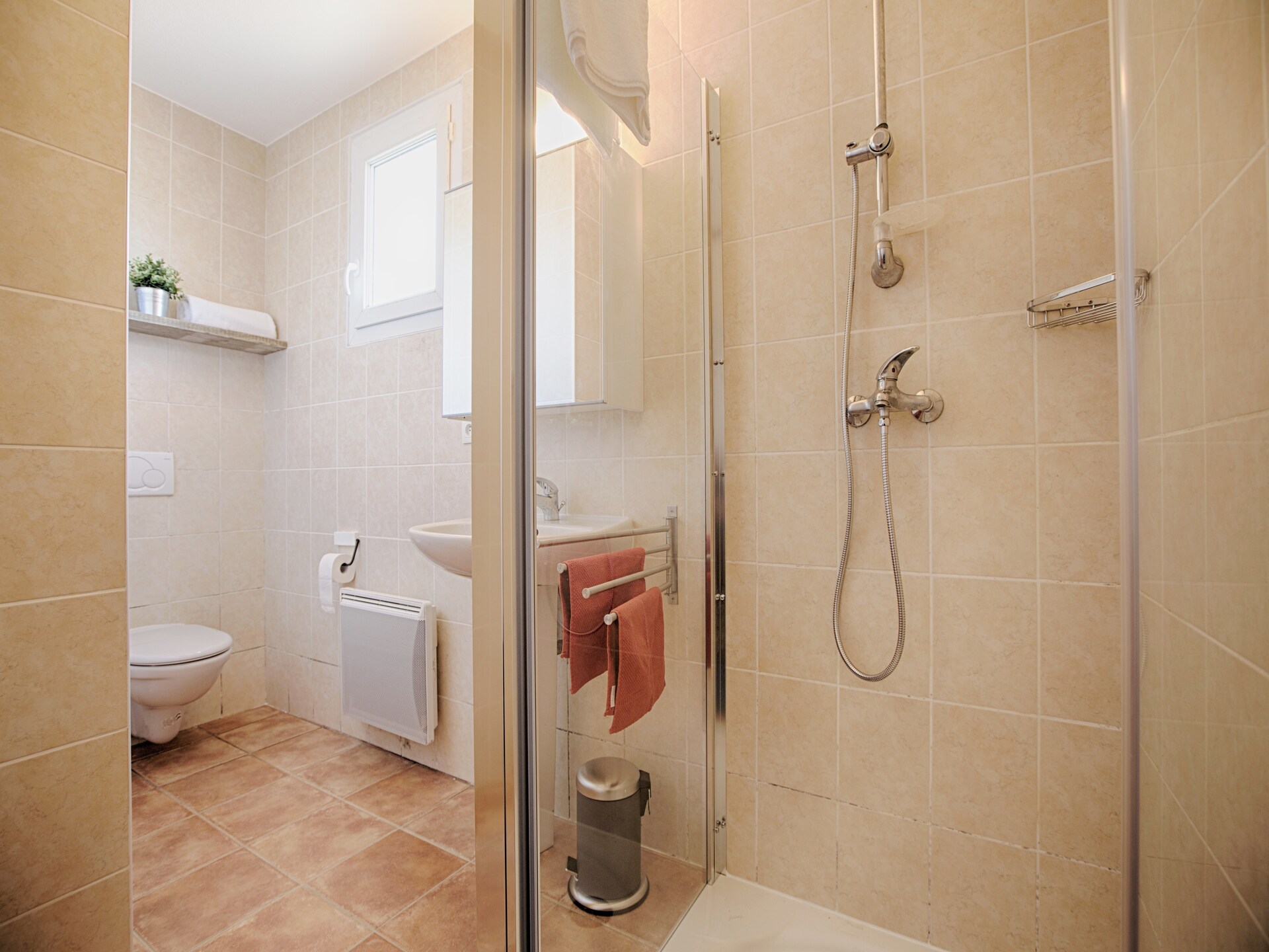 Moderne villa met privézwembad en panoramisch uitzicht bij Joyeuse - foto 35