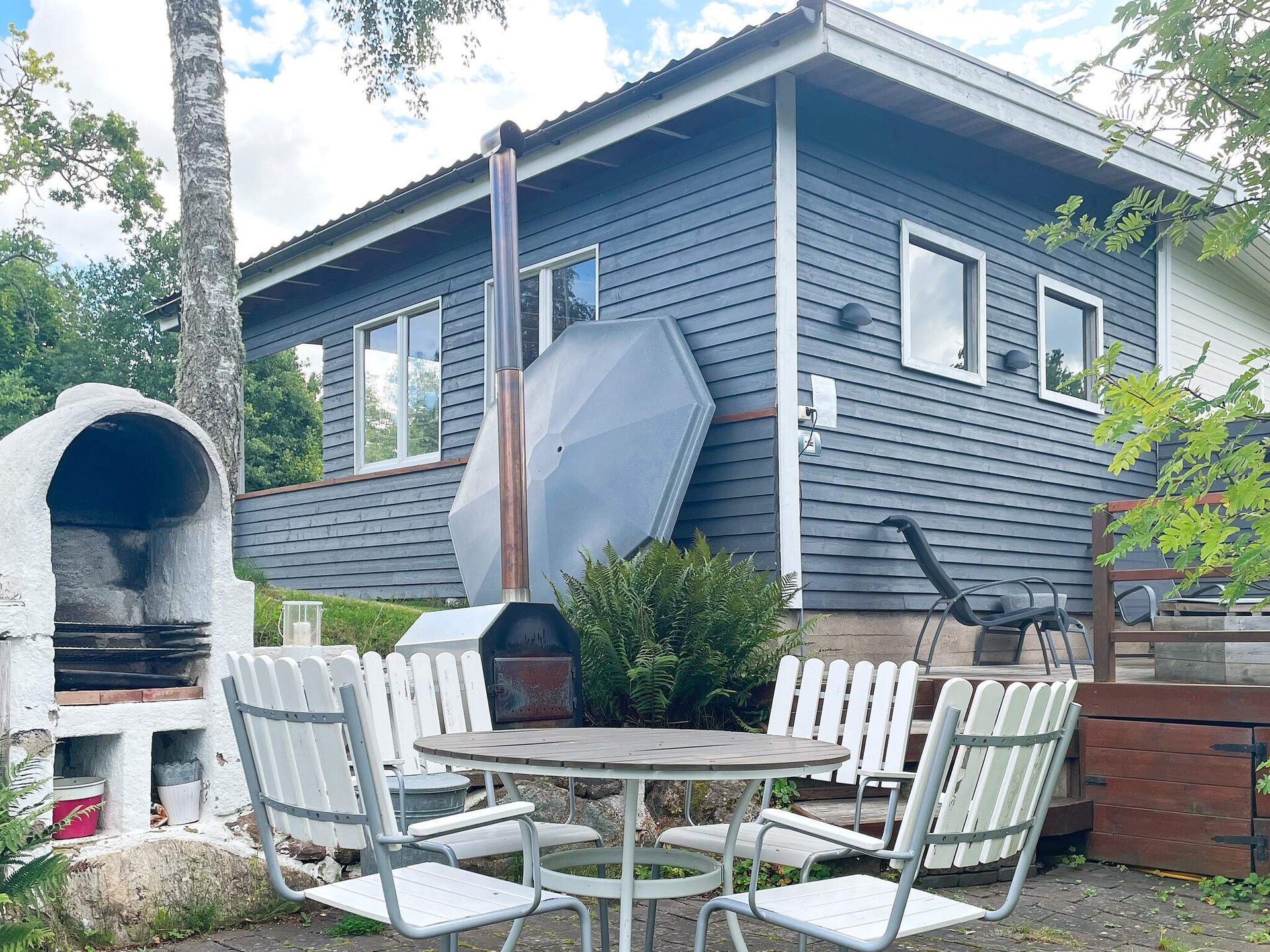 Sfeervolle stuga met hottub en uitzicht op meer Ören bij Gränna - foto 9