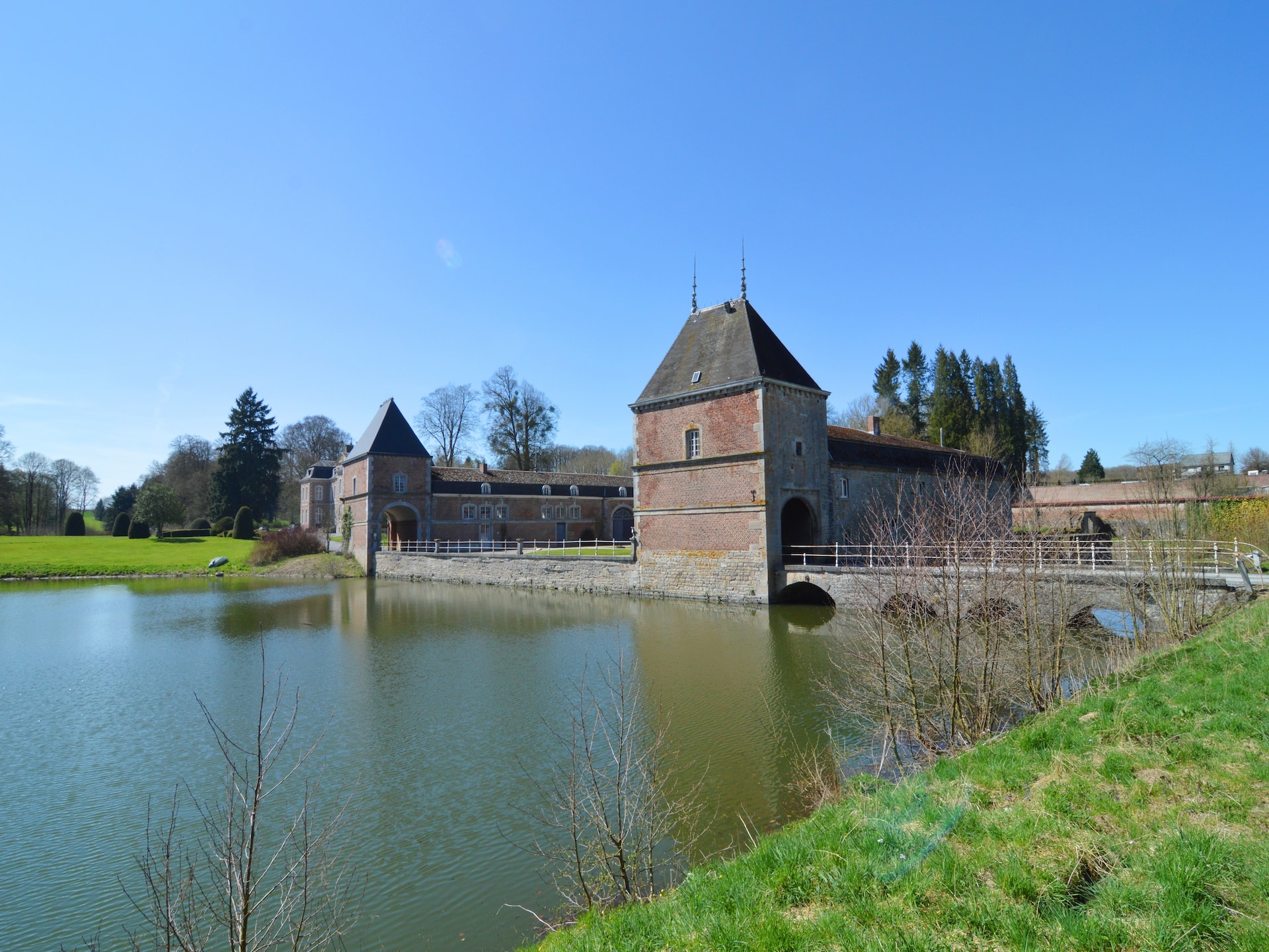 8-persoons vakantiehuis met 5 suites in Serinchamps - foto 38