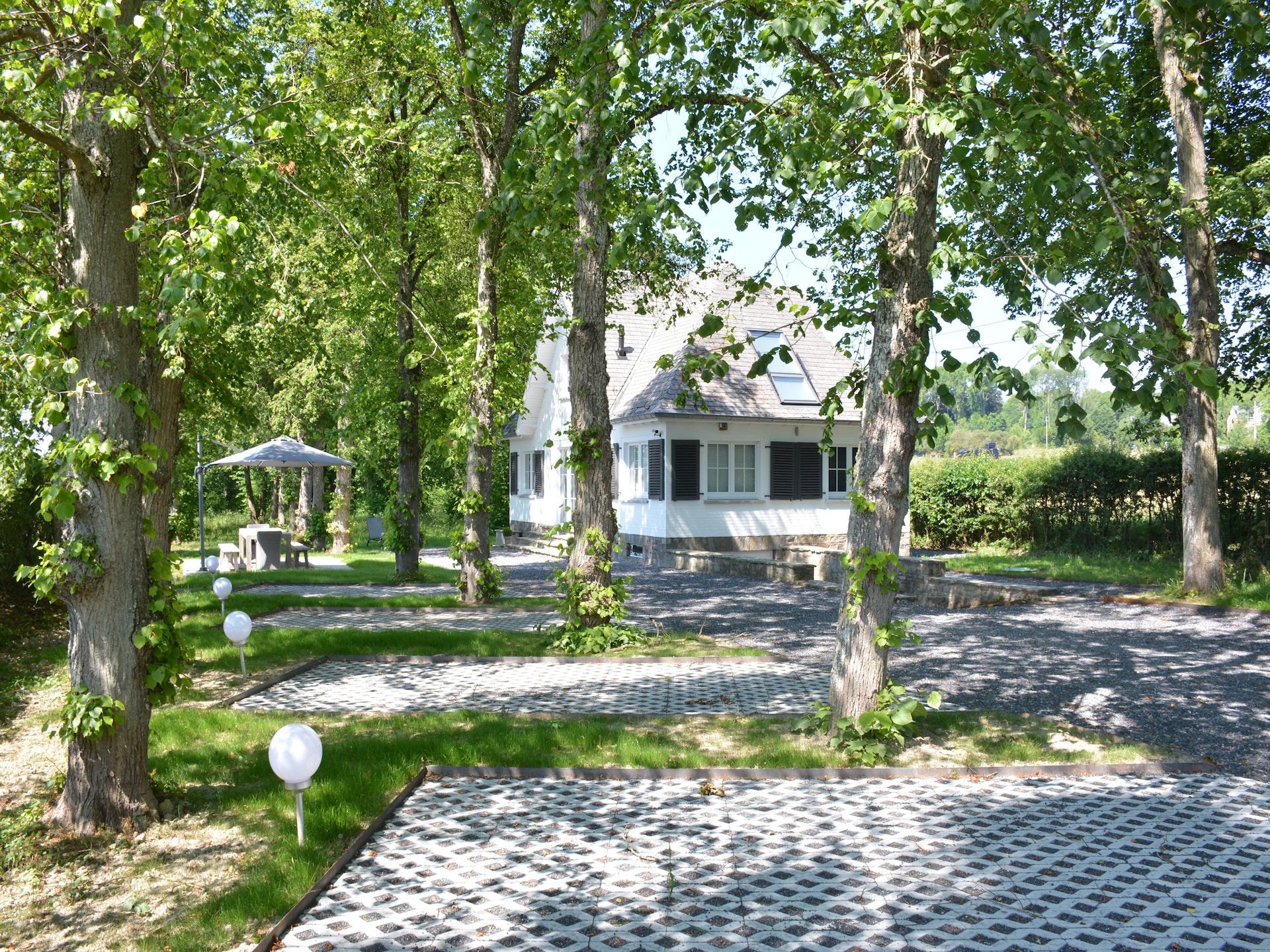 8-persoons vakantiehuis met 5 suites in Serinchamps - foto 8