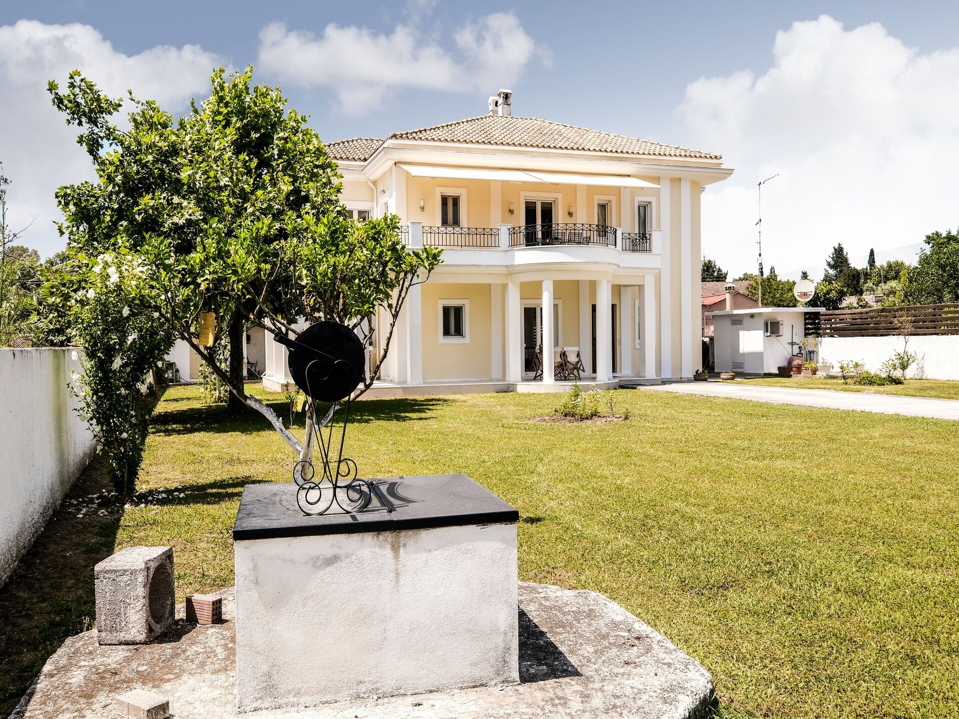 Casa Bianca: ruime villa met tuin en bubbelbad op 4 km van Corfu-stad - foto 8