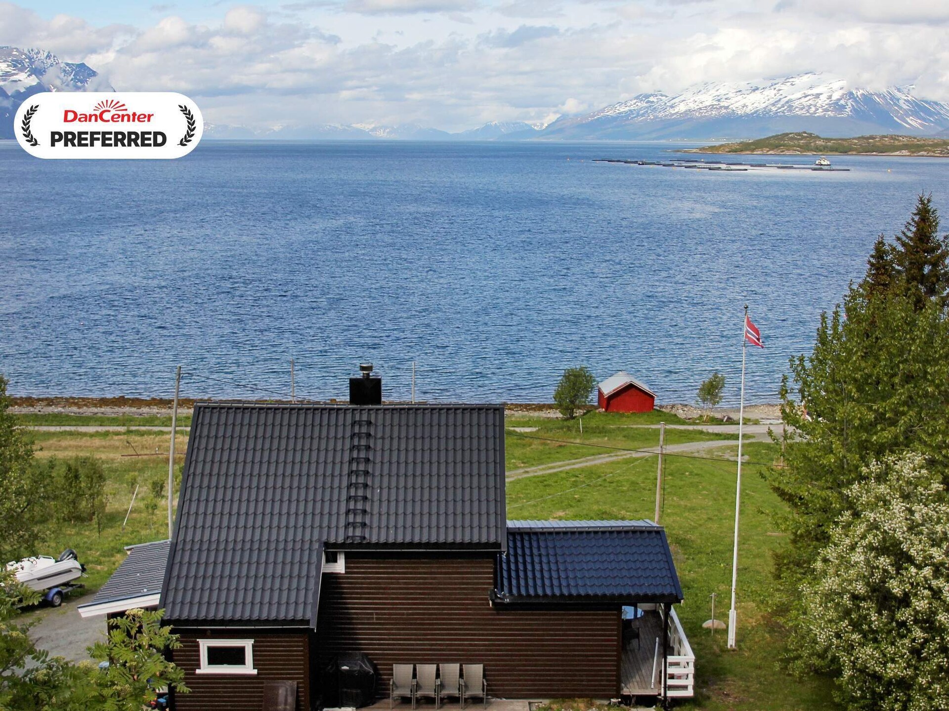 Vrijstaand vakantiehuis aan Lyngenfjord met panoramisch uitzicht en noorderlicht - foto 1