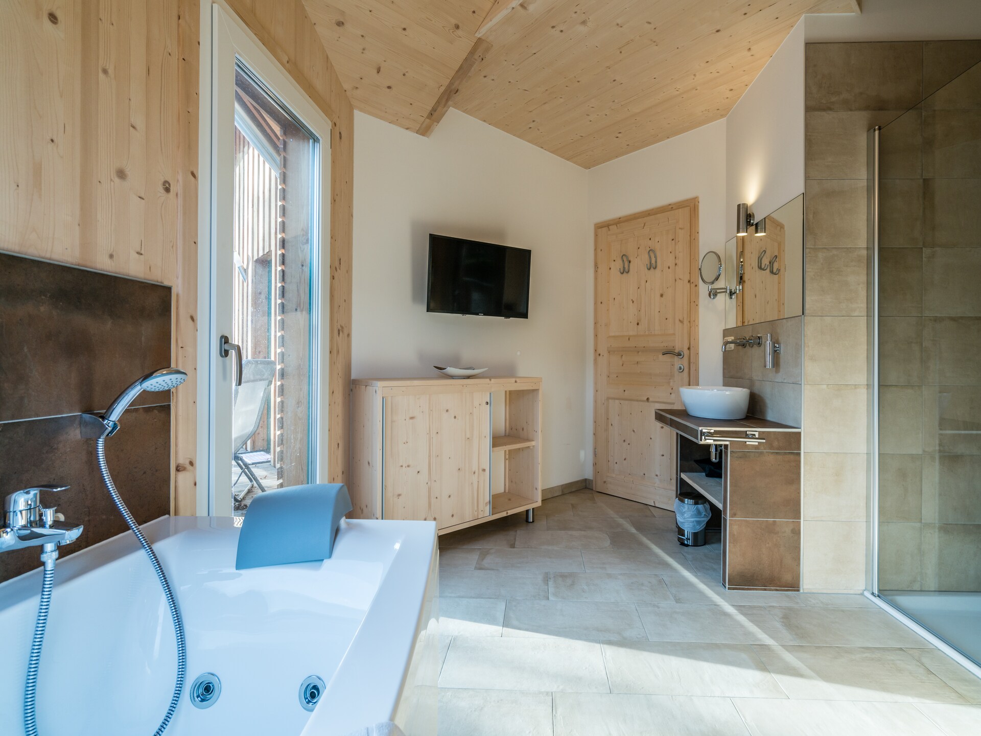 Luxe chalet aan het meer en de piste in Sankt Georgen am Kresichberg · 8 pers. - foto 25